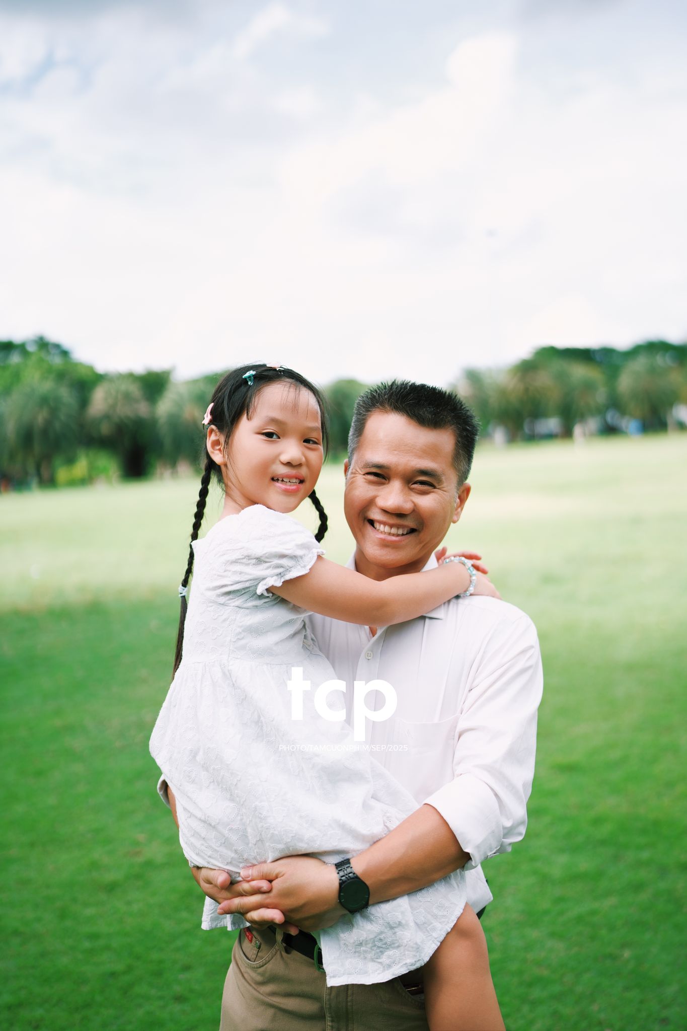 Tám Cuộn Phim - Nhịp điệu xanh và những mảnh ghép đời thường