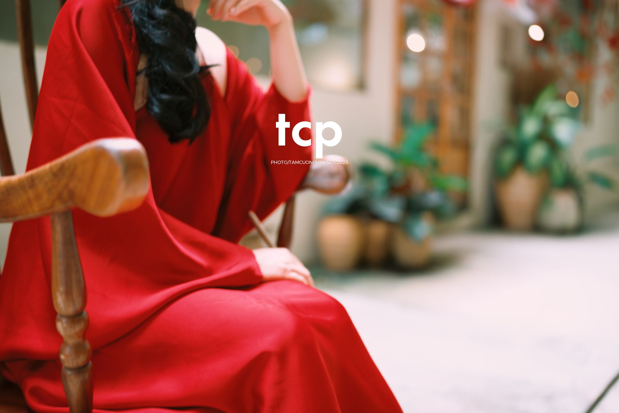 Tám Cuộn Phim - Có ai còn nhớ cái cảm giác xách đèn lồng đi chơi đêm trăng tròn không?