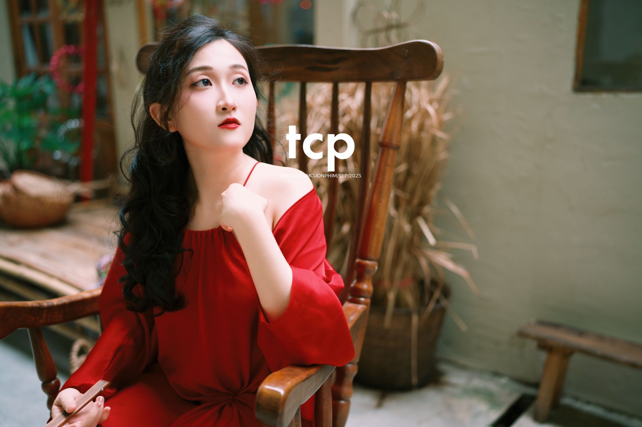 Tám Cuộn Phim - Có ai còn nhớ cái cảm giác xách đèn lồng đi chơi đêm trăng tròn không?