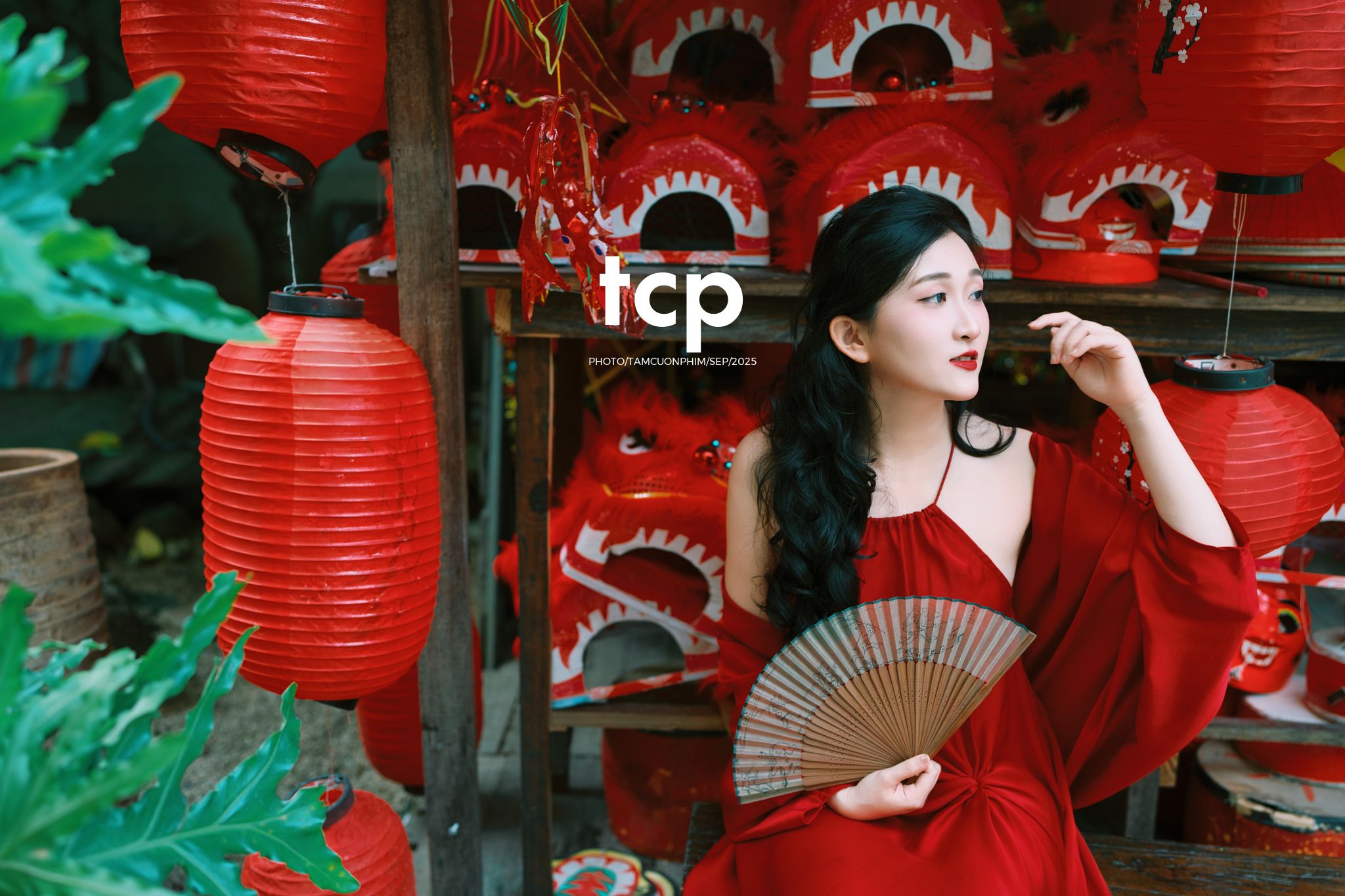 Tám Cuộn Phim - Có ai còn nhớ cái cảm giác xách đèn lồng đi chơi đêm trăng tròn không?