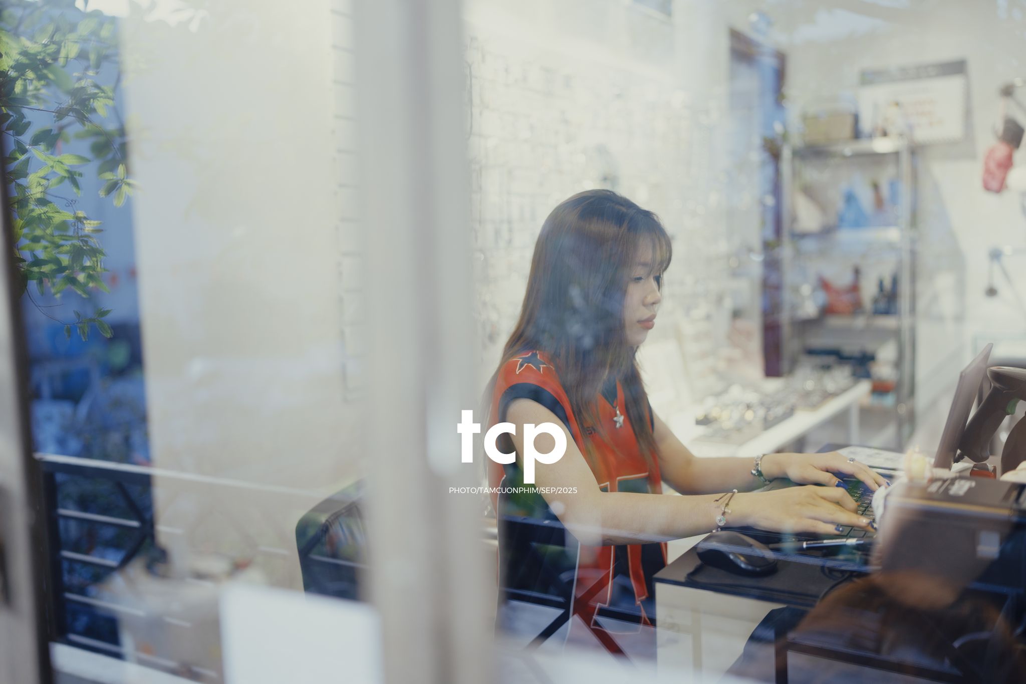 Tám Cuộn Phim - Góc nhỏ bình yên cho tâm hồn "ghiền" cafe