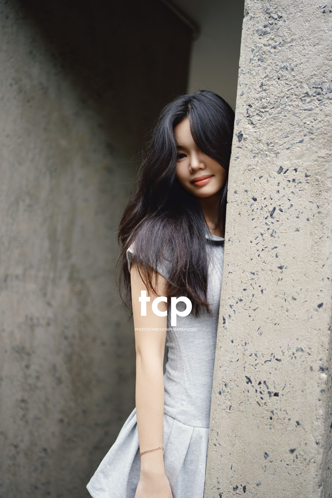 Tám Cuộn Phim - Cốc cà phê vẫn còn bốc khói