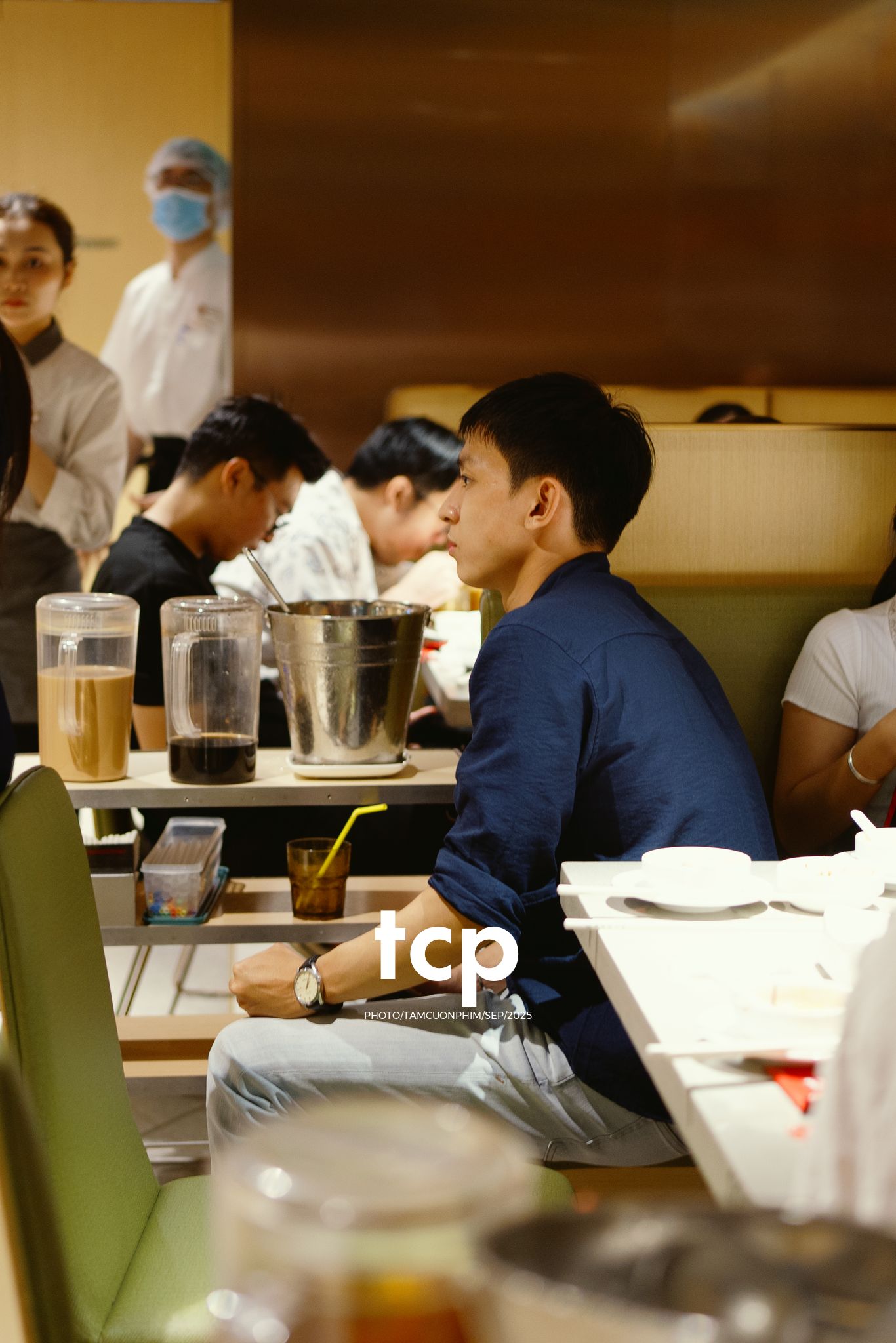 Tám Cuộn Phim - Những mảnh ghép dịu dàng của một tâm hồn tinh tế