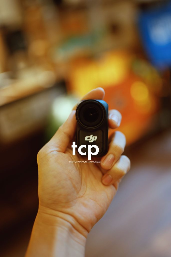 Tám Cuộn Phim - Những mảnh ghép dịu dàng của một tâm hồn tinh tế