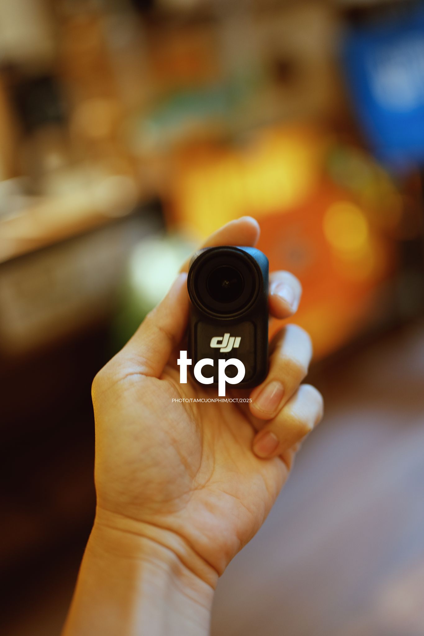 Tám Cuộn Phim - Những mảnh ghép dịu dàng của một tâm hồn tinh tế