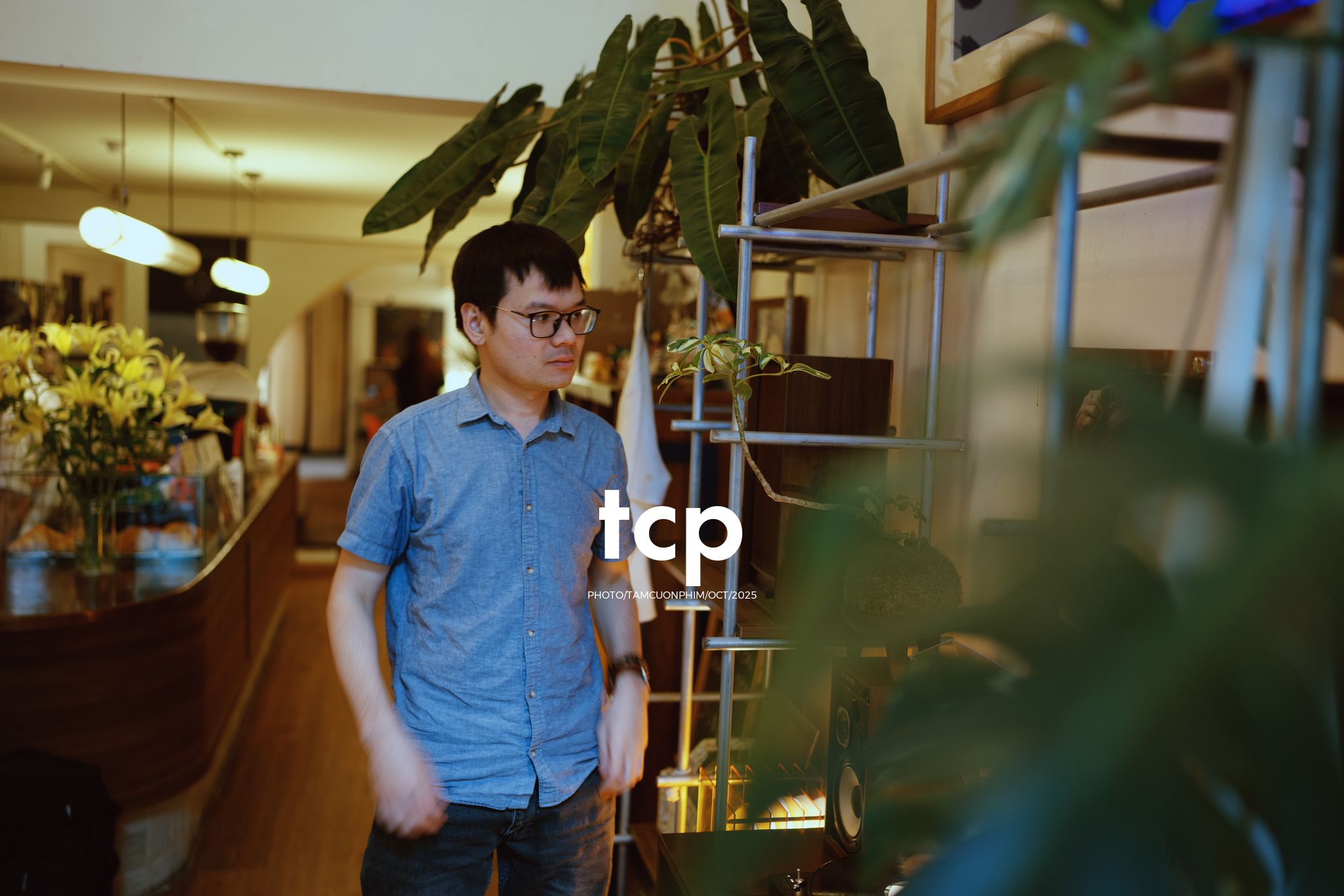 Tám Cuộn Phim - Những mảnh ghép dịu dàng của một tâm hồn tinh tế