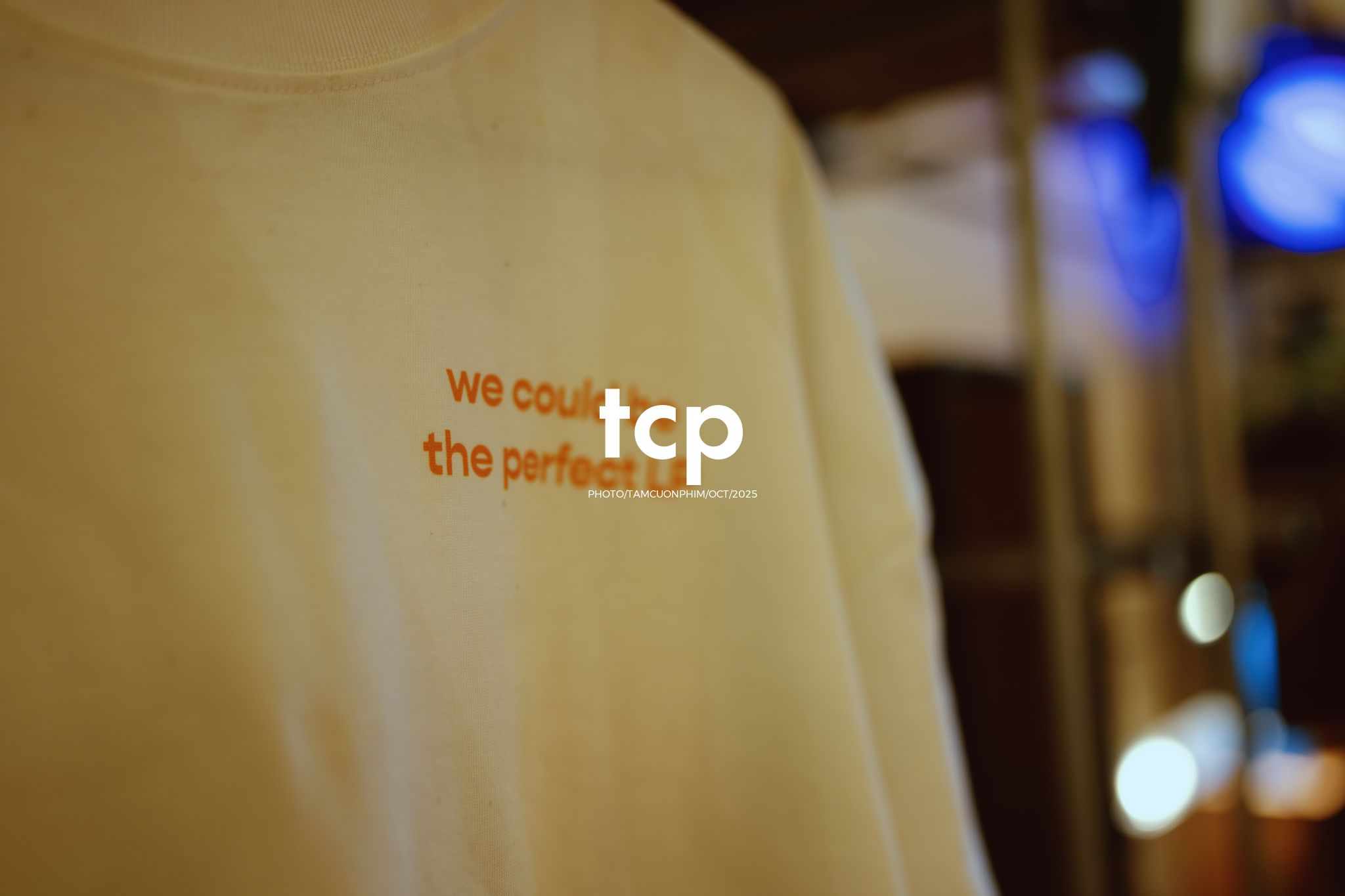 Tám Cuộn Phim - Những mảnh ghép dịu dàng của một tâm hồn tinh tế