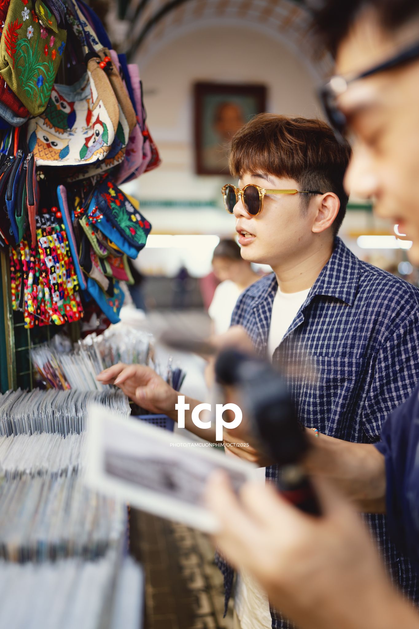 Tám Cuộn Phim - Hành trình kết nối những tâm hồn đồng điệu