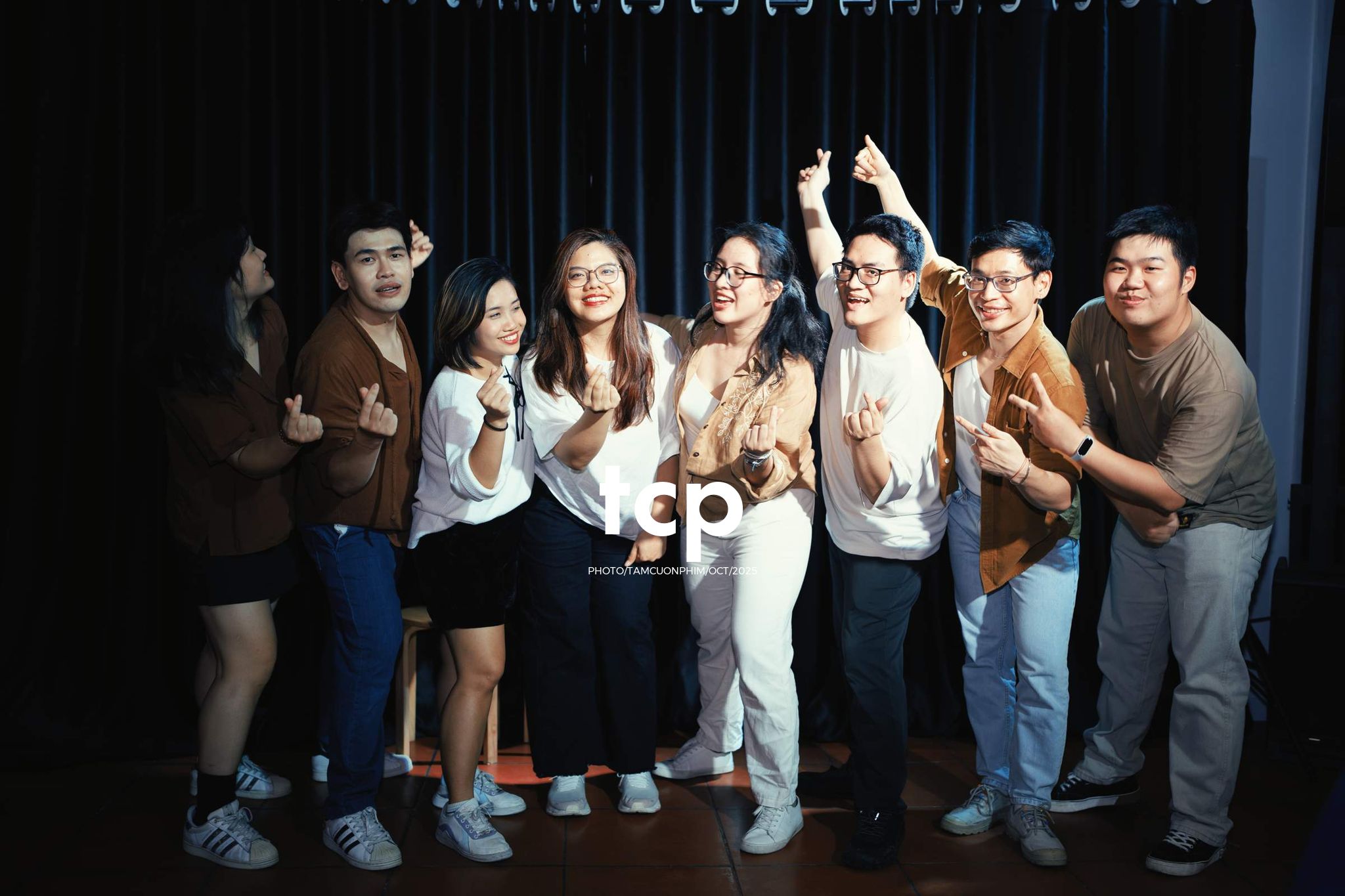 Tám Cuộn Phim - Cấu trúc của những mảnh ghép bất ngờ