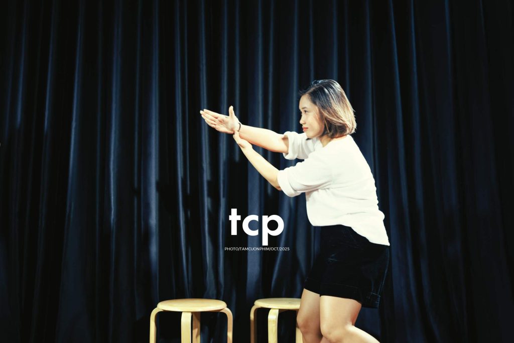 Tám Cuộn Phim - Cấu trúc của những mảnh ghép bất ngờ