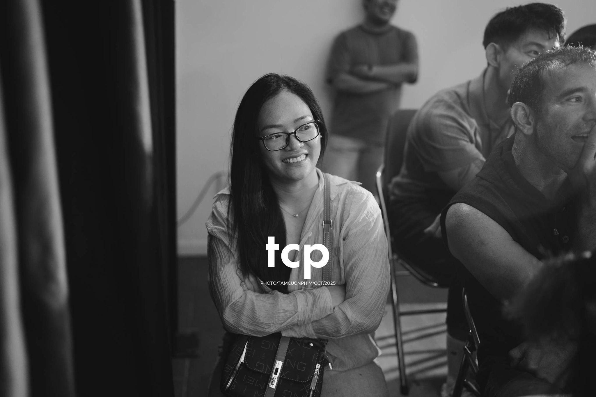 Tám Cuộn Phim - Cấu trúc của những mảnh ghép bất ngờ