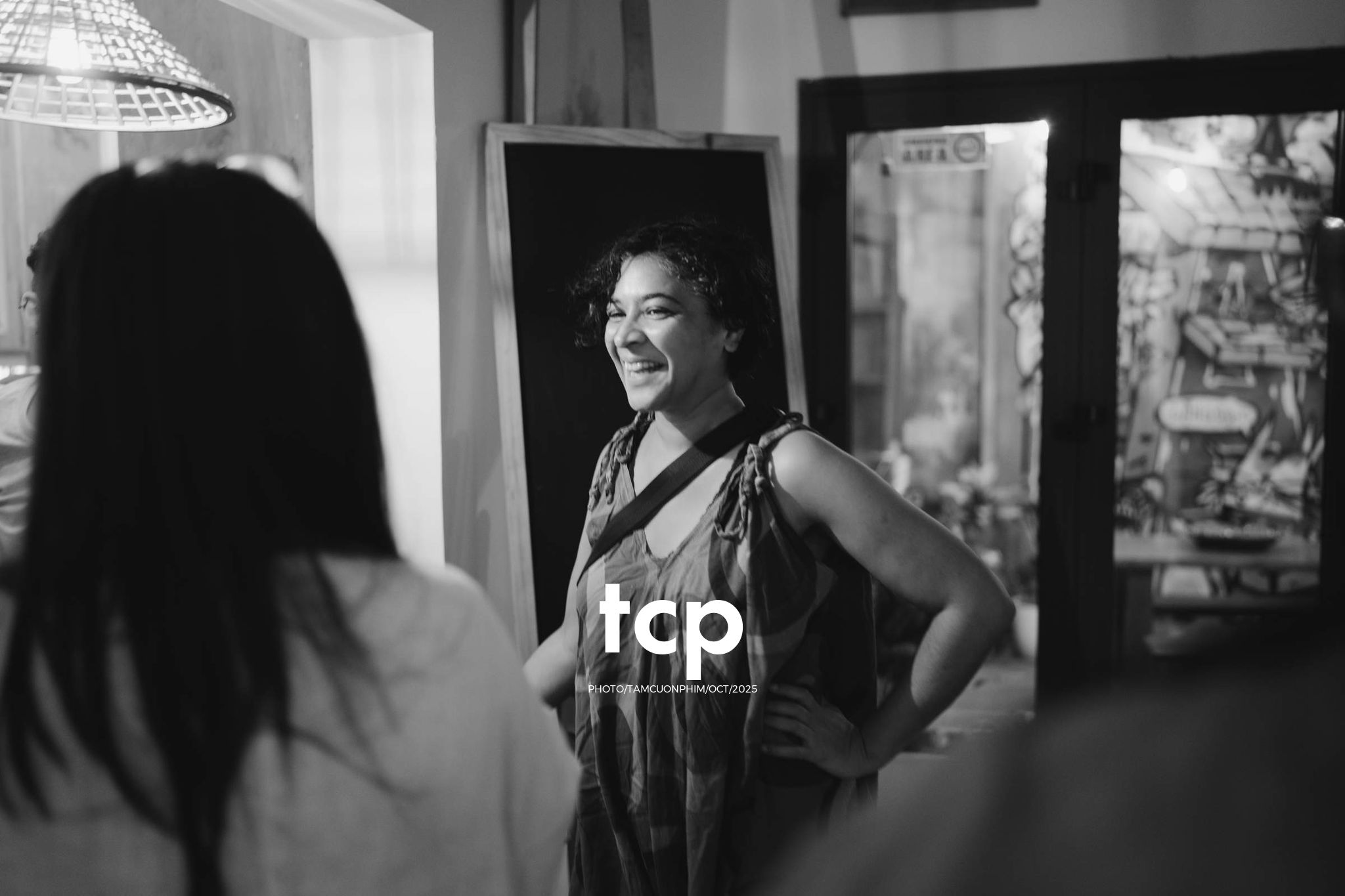 Tám Cuộn Phim - Cấu trúc của những mảnh ghép bất ngờ