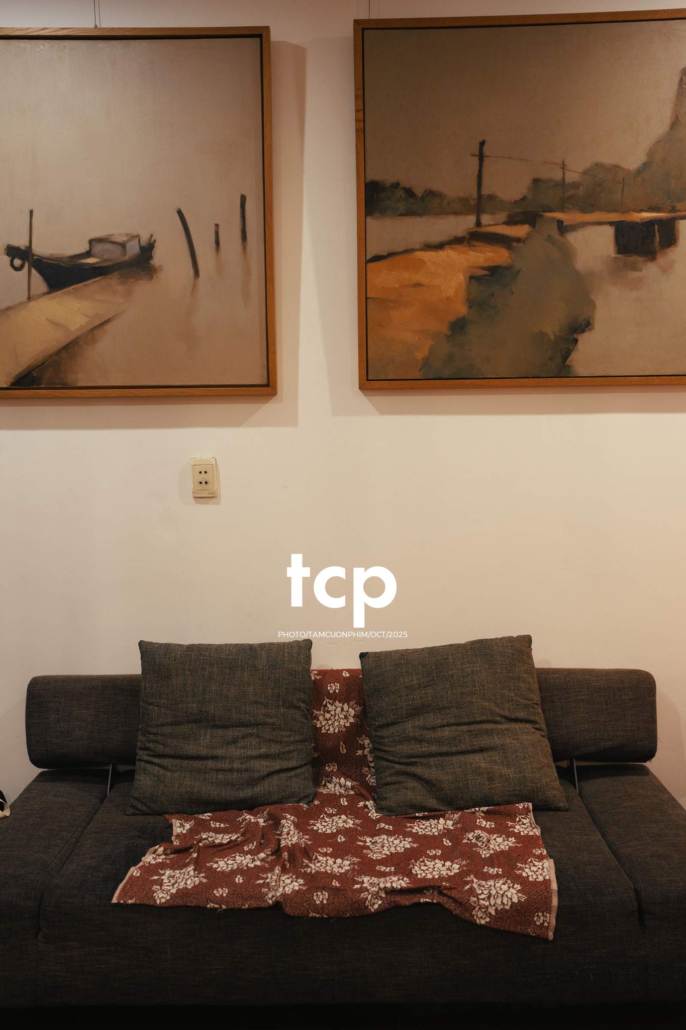 Tám Cuộn Phim - Cấu trúc của những mảnh ghép bất ngờ