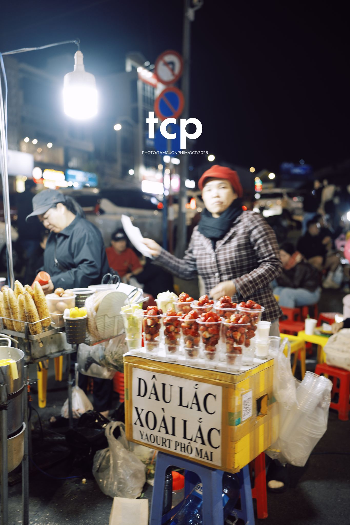 Tám Cuộn Phim - Khi cả đàn quyết định chiếm đóng vỉa hè phố núi