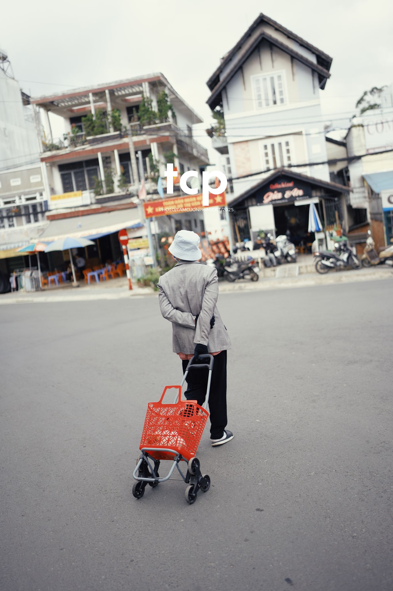Tám Cuộn Phim - Những nhịp sống dịu dàng giữa lòng cao nguyên