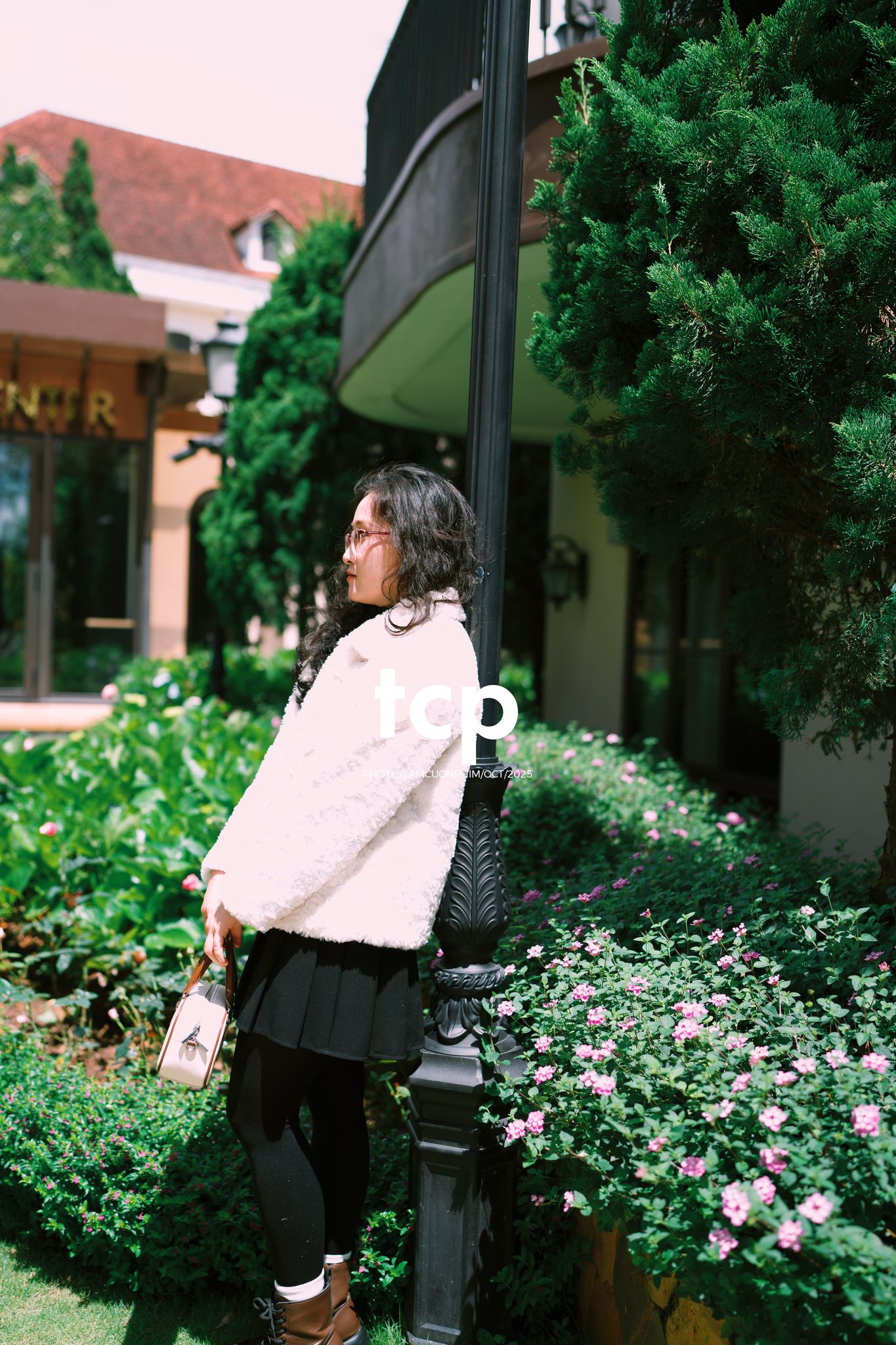 Tám Cuộn Phim - Hơi lạnh cao nguyên trong nắng sớm