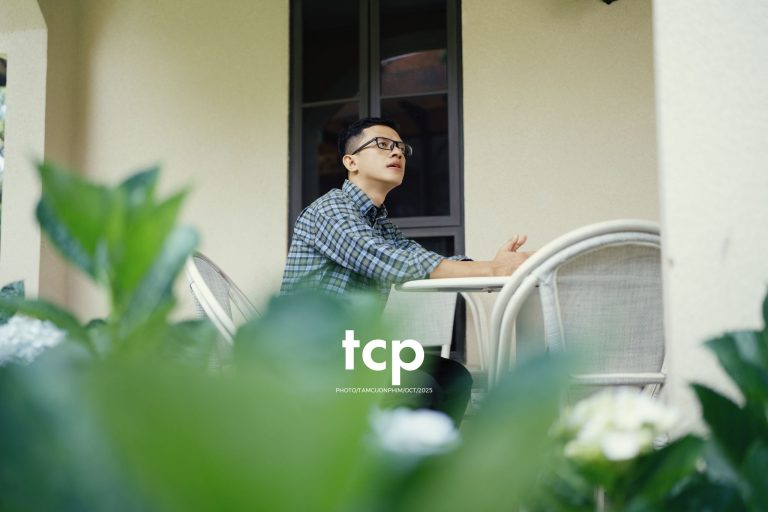 Tám Cuộn Phim - NHỊP ĐIỆU ĐÔ THỊ GIỮA VÙNG CAO