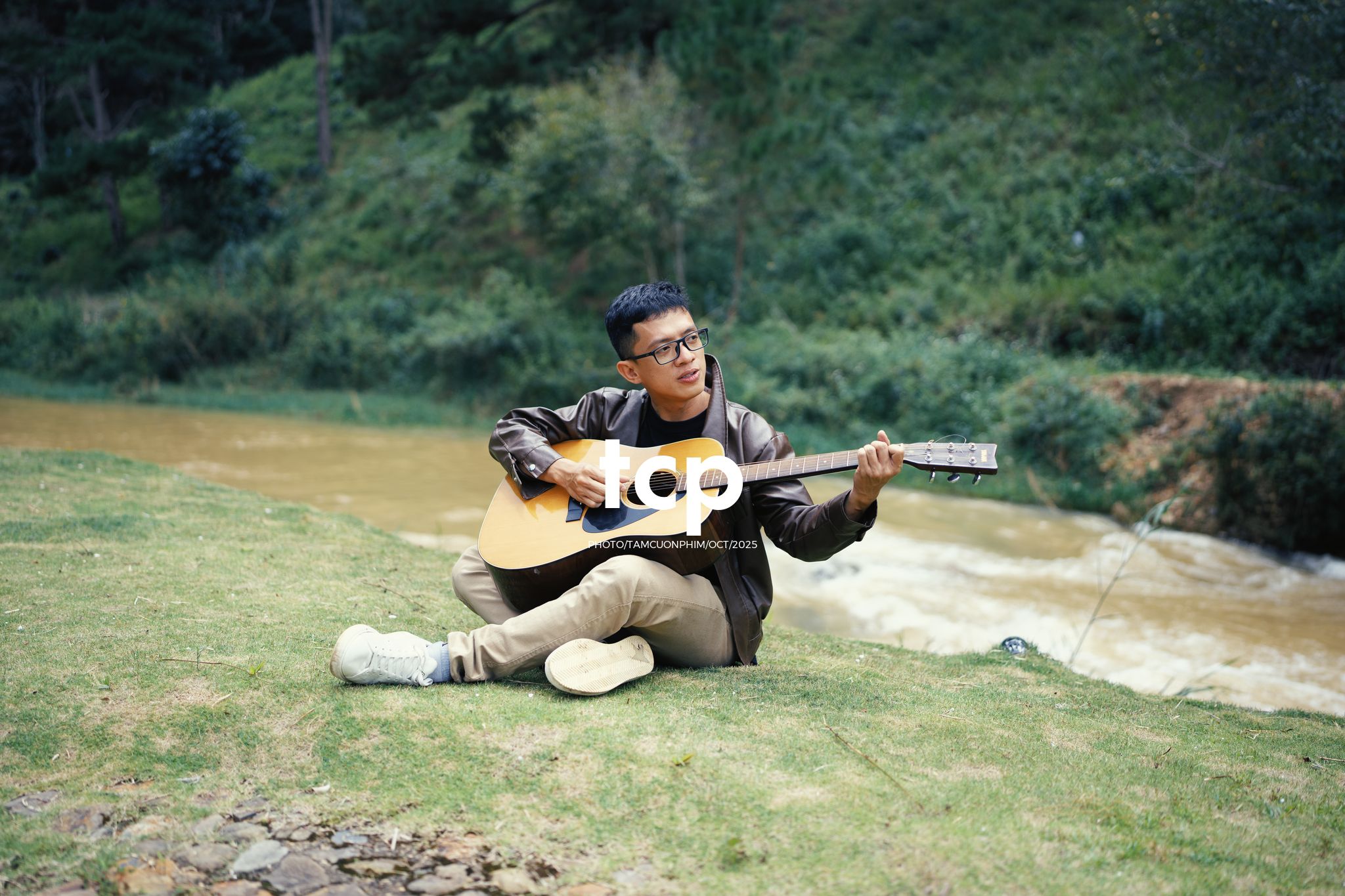 Tám Cuộn Phim - Ai mà chẳng muốn một lần trốn phố lên rừng để tìm chút bình yên?