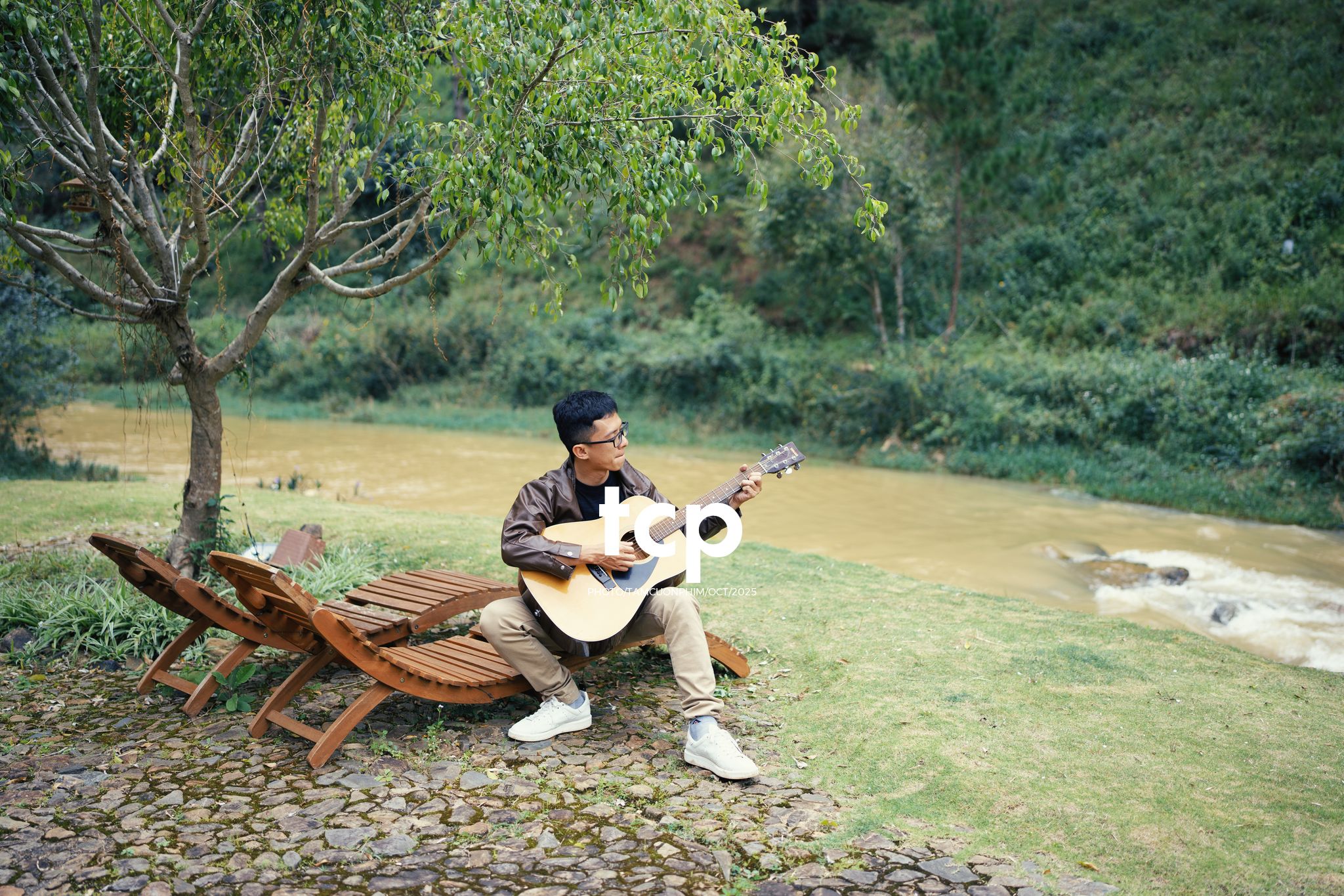 Tám Cuộn Phim - Ai mà chẳng muốn một lần trốn phố lên rừng để tìm chút bình yên?