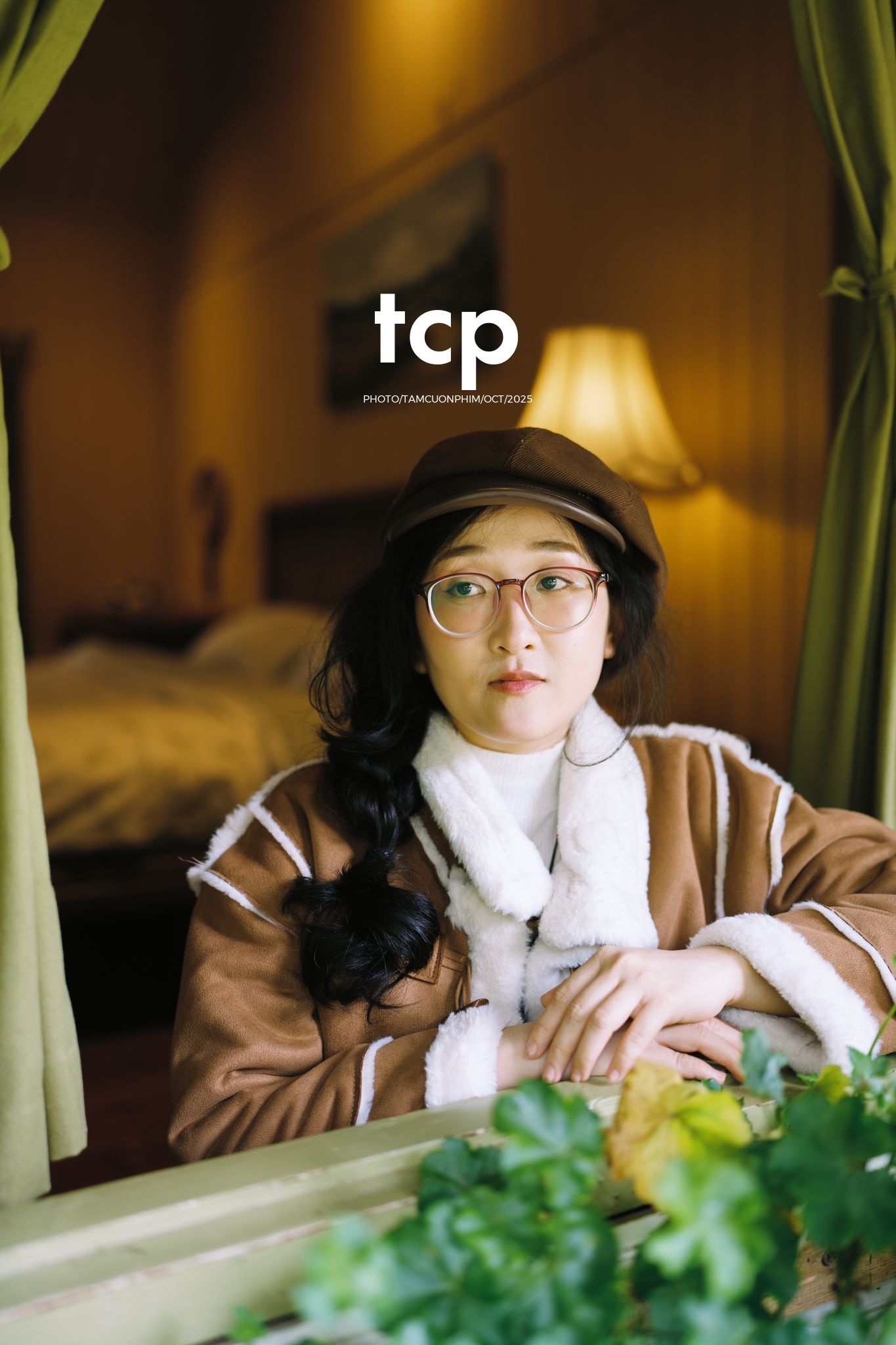 Tám Cuộn Phim - Sương lạnh và áo khoác da lộn