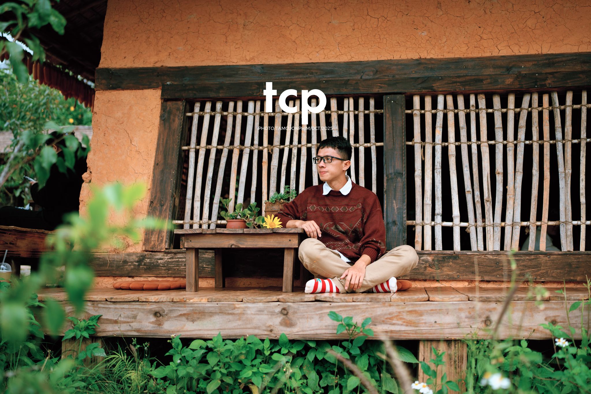 Tám Cuộn Phim - Hơi lạnh cao nguyên và tách cà phê ấm