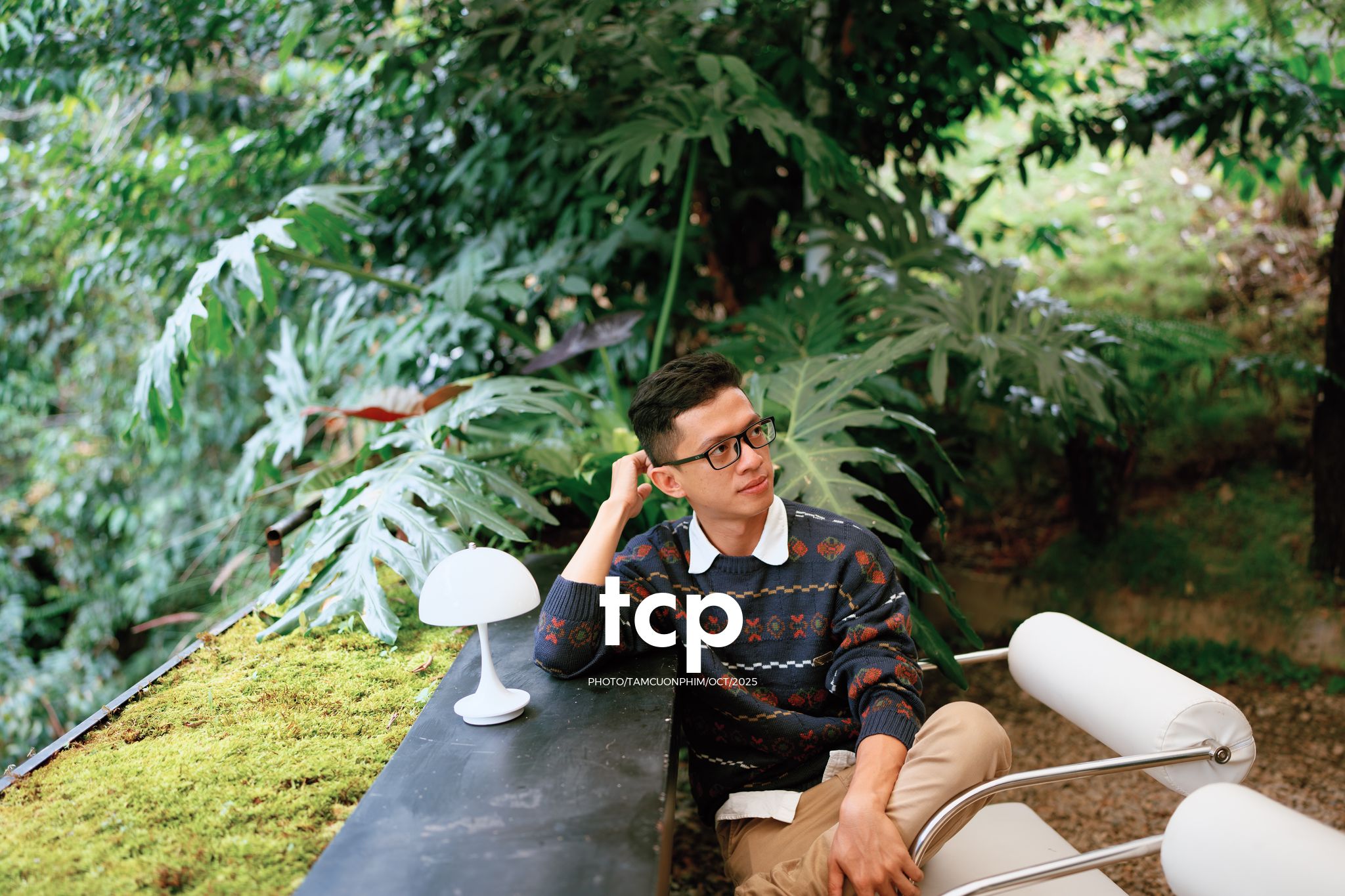 Tám Cuộn Phim - Hơi lạnh cao nguyên và tách cà phê ấm