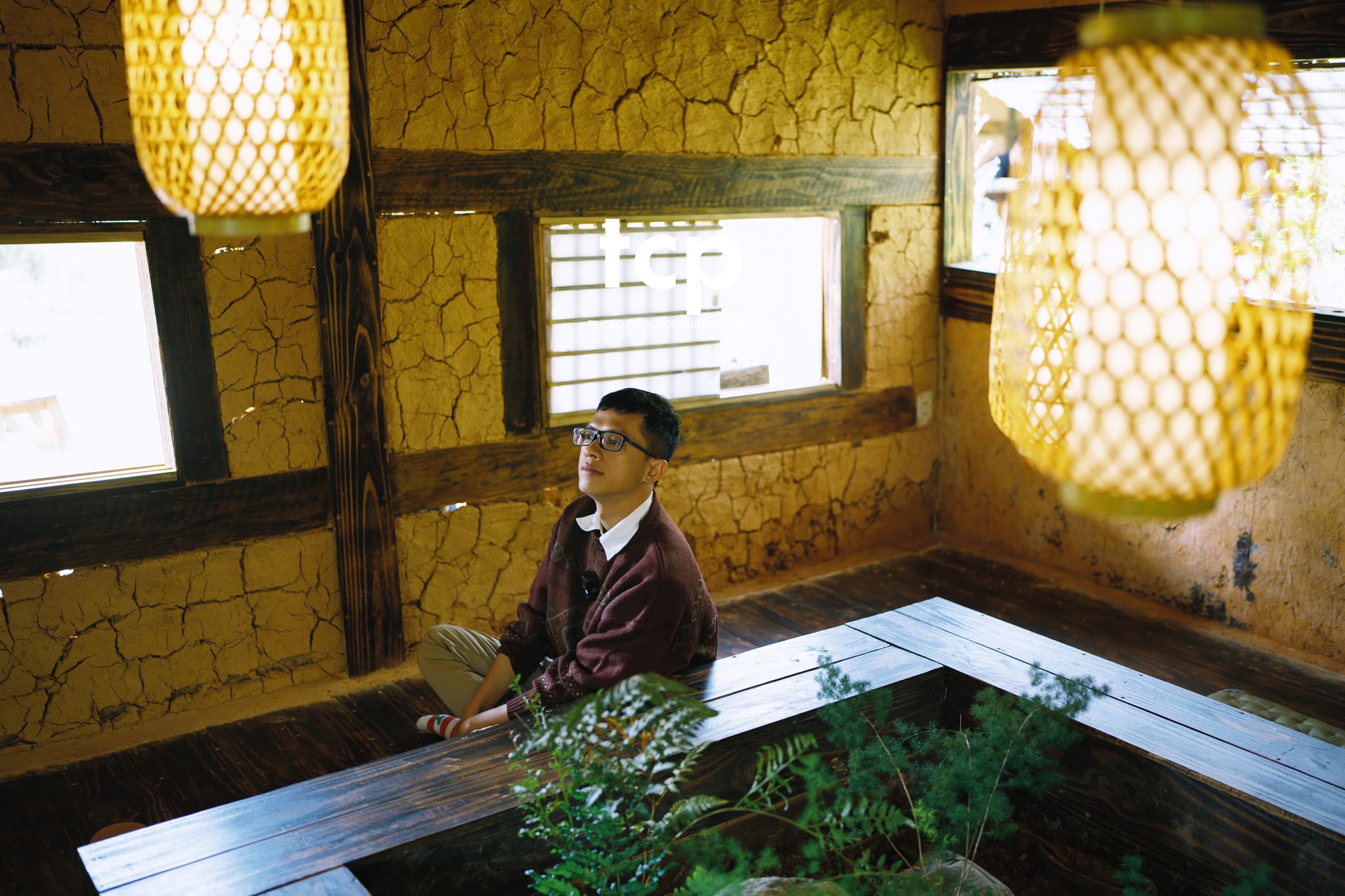 Tám Cuộn Phim - Hơi lạnh cao nguyên và tách cà phê ấm