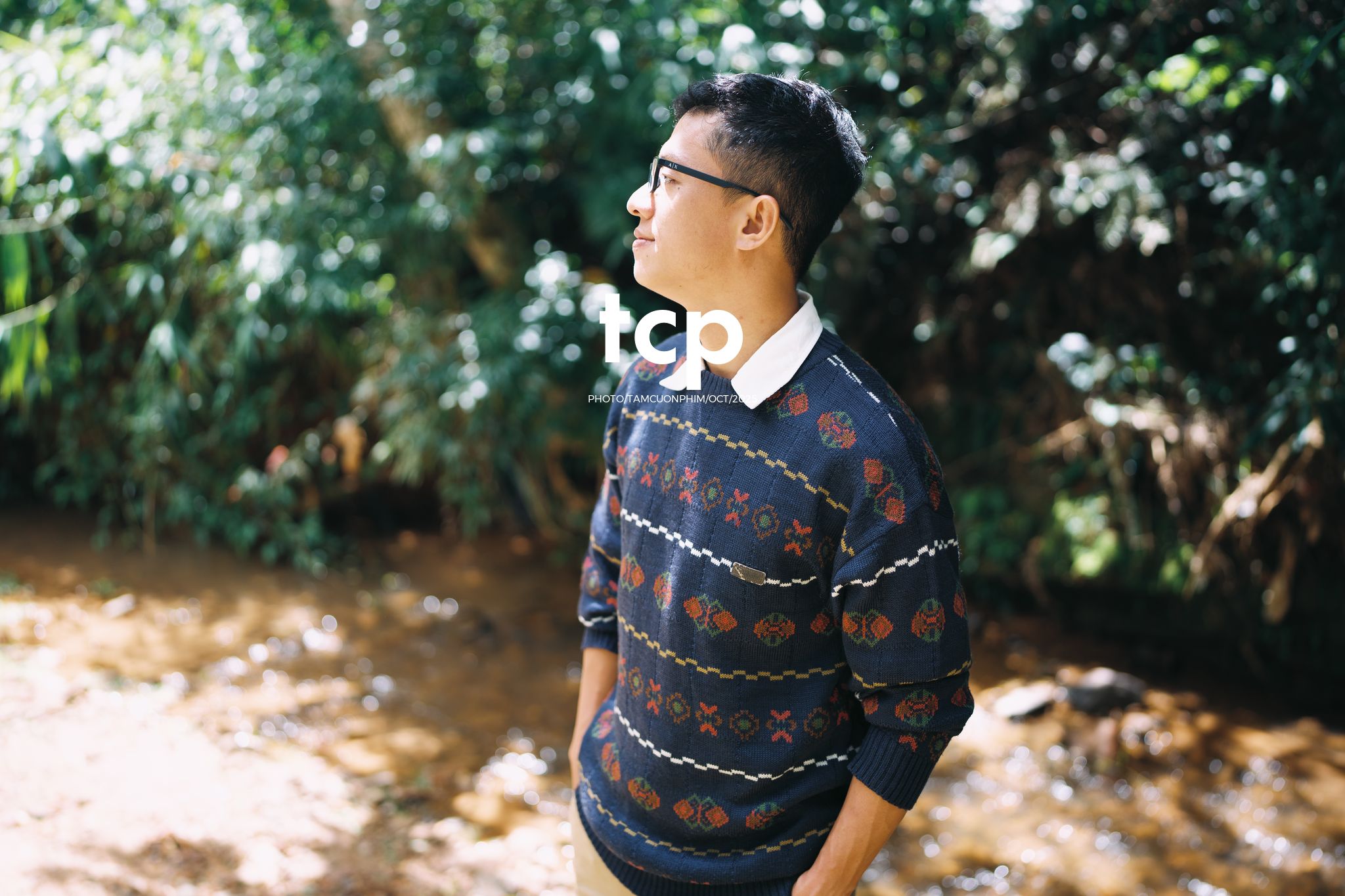 Tám Cuộn Phim - Hơi lạnh cao nguyên và tách cà phê ấm