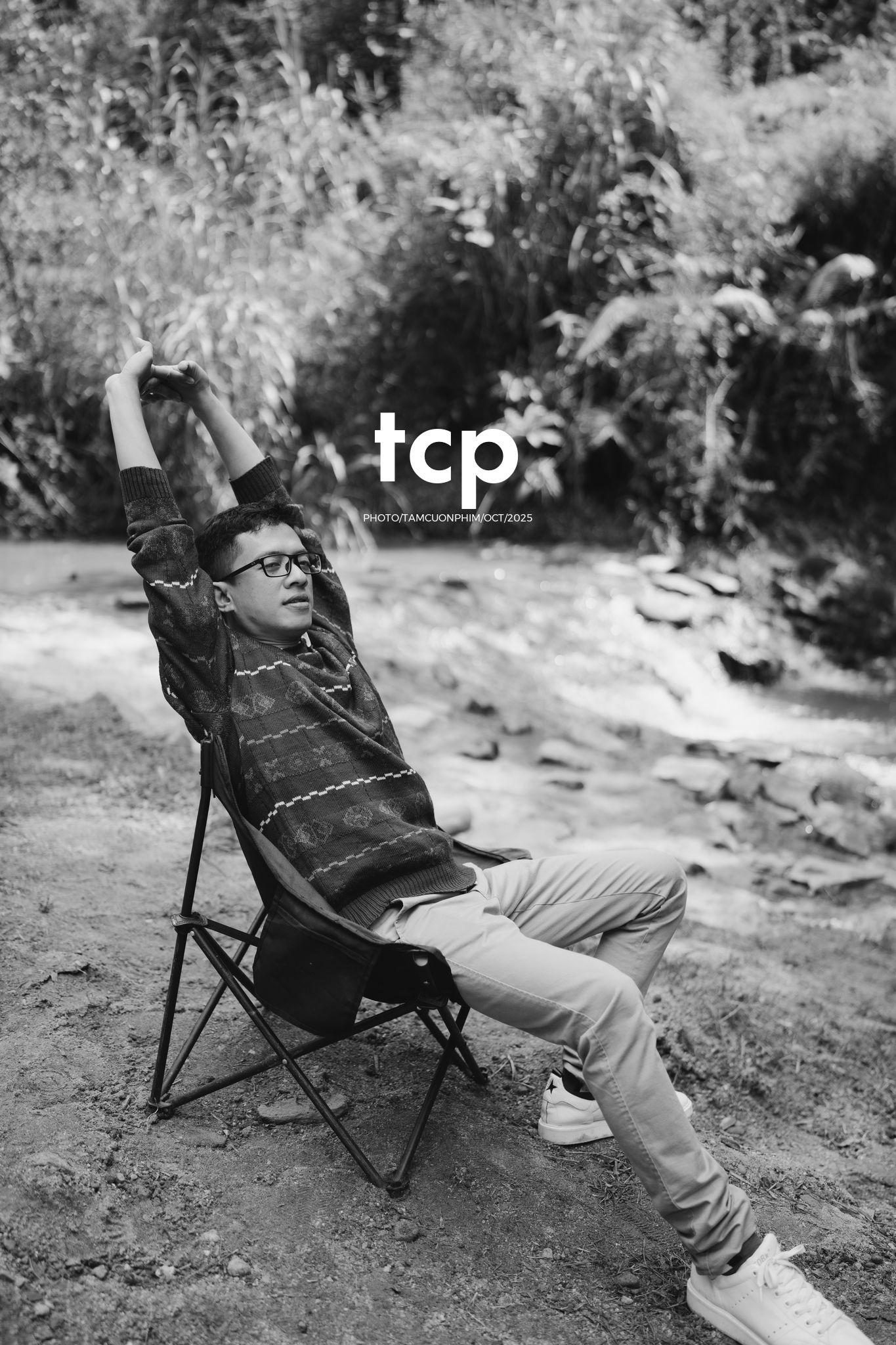 Tám Cuộn Phim - Hơi lạnh cao nguyên và tách cà phê ấm