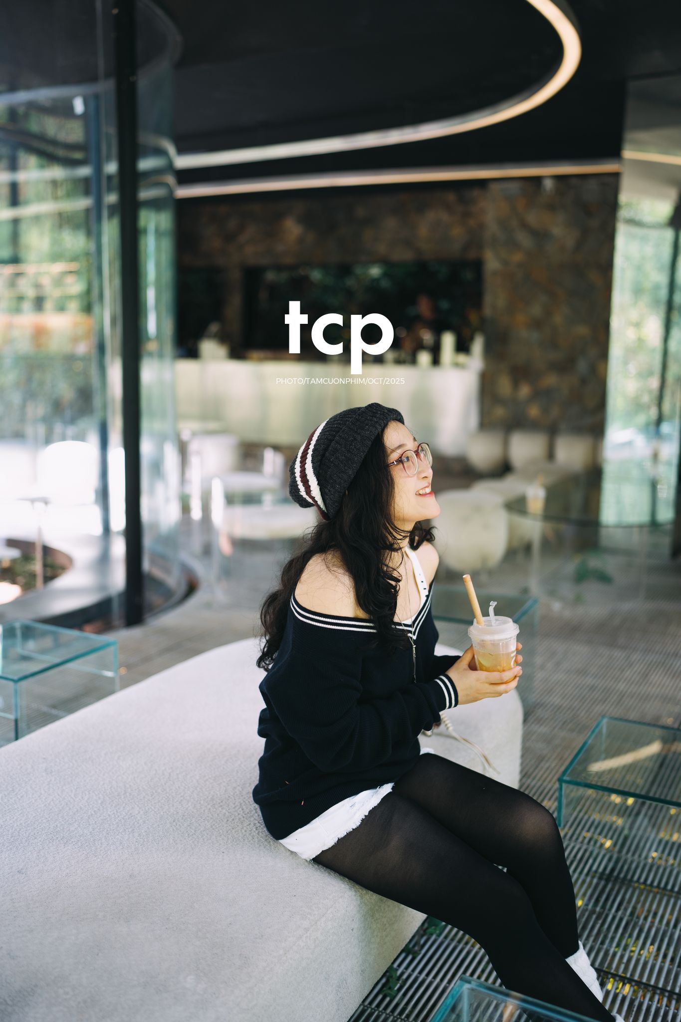 Tám Cuộn Phim - Ly cà phê đá tan chậm giữa sương mù cao nguyên