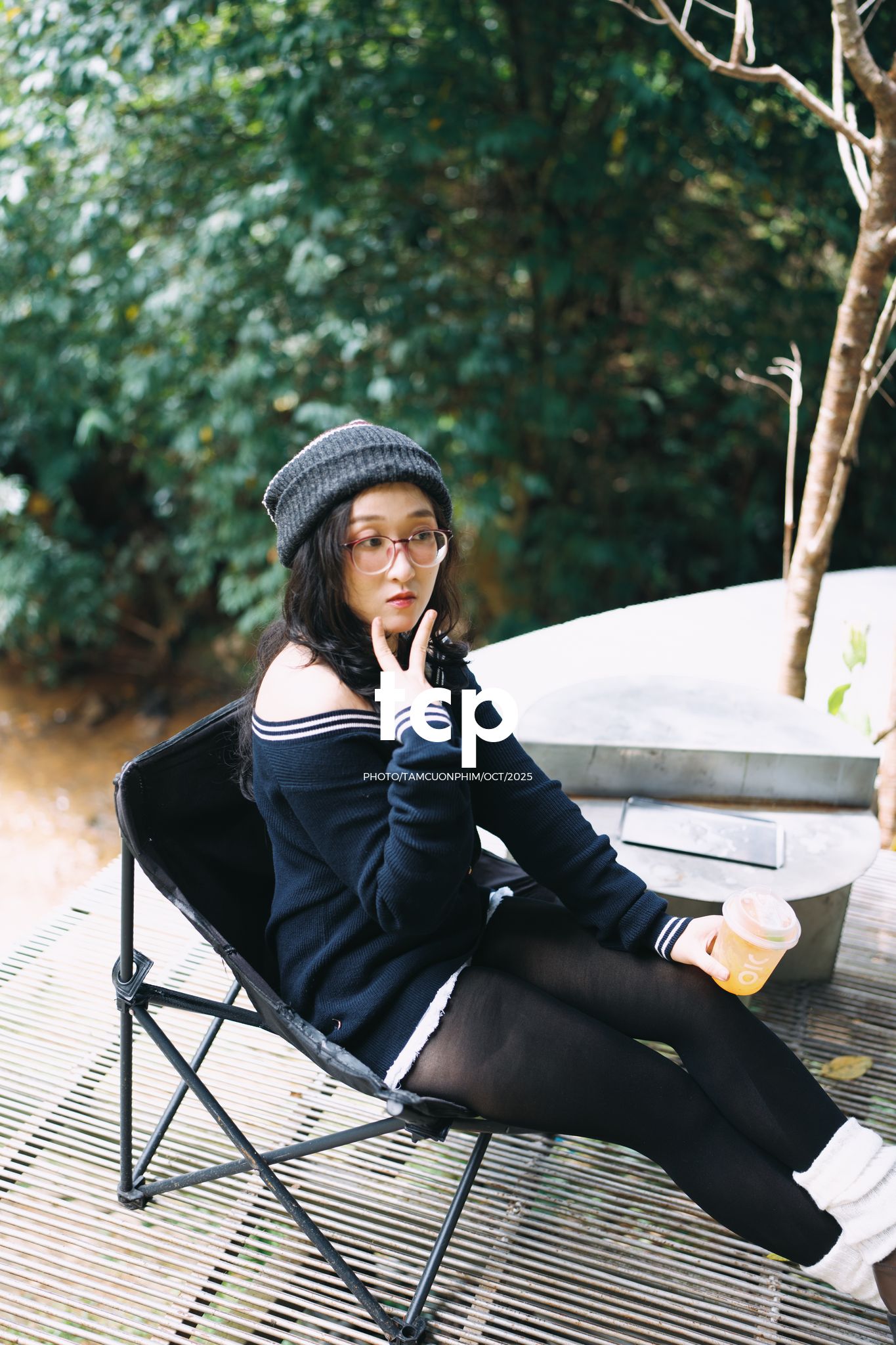 Tám Cuộn Phim - Ly cà phê đá tan chậm giữa sương mù cao nguyên