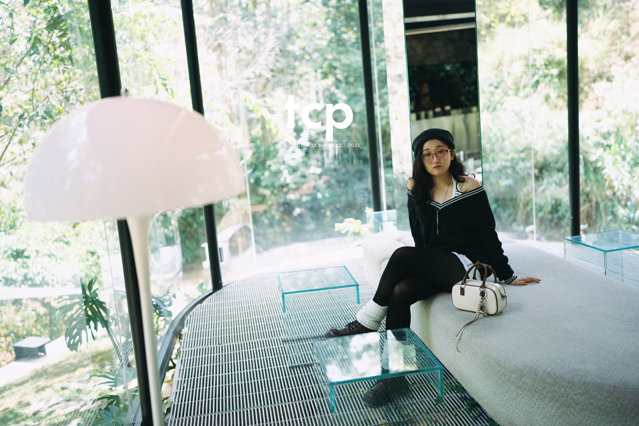 Tám Cuộn Phim - Ly cà phê đá tan chậm giữa sương mù cao nguyên