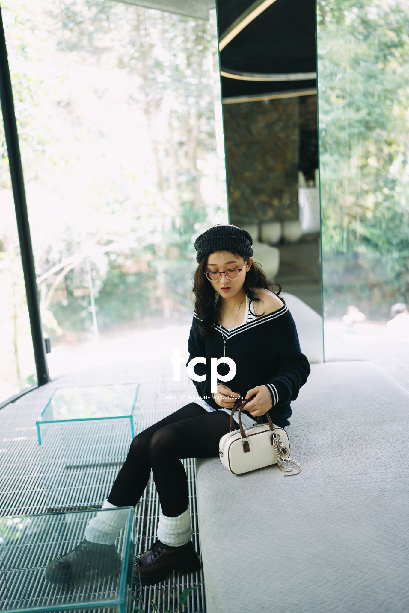 Tám Cuộn Phim - Ly cà phê đá tan chậm giữa sương mù cao nguyên