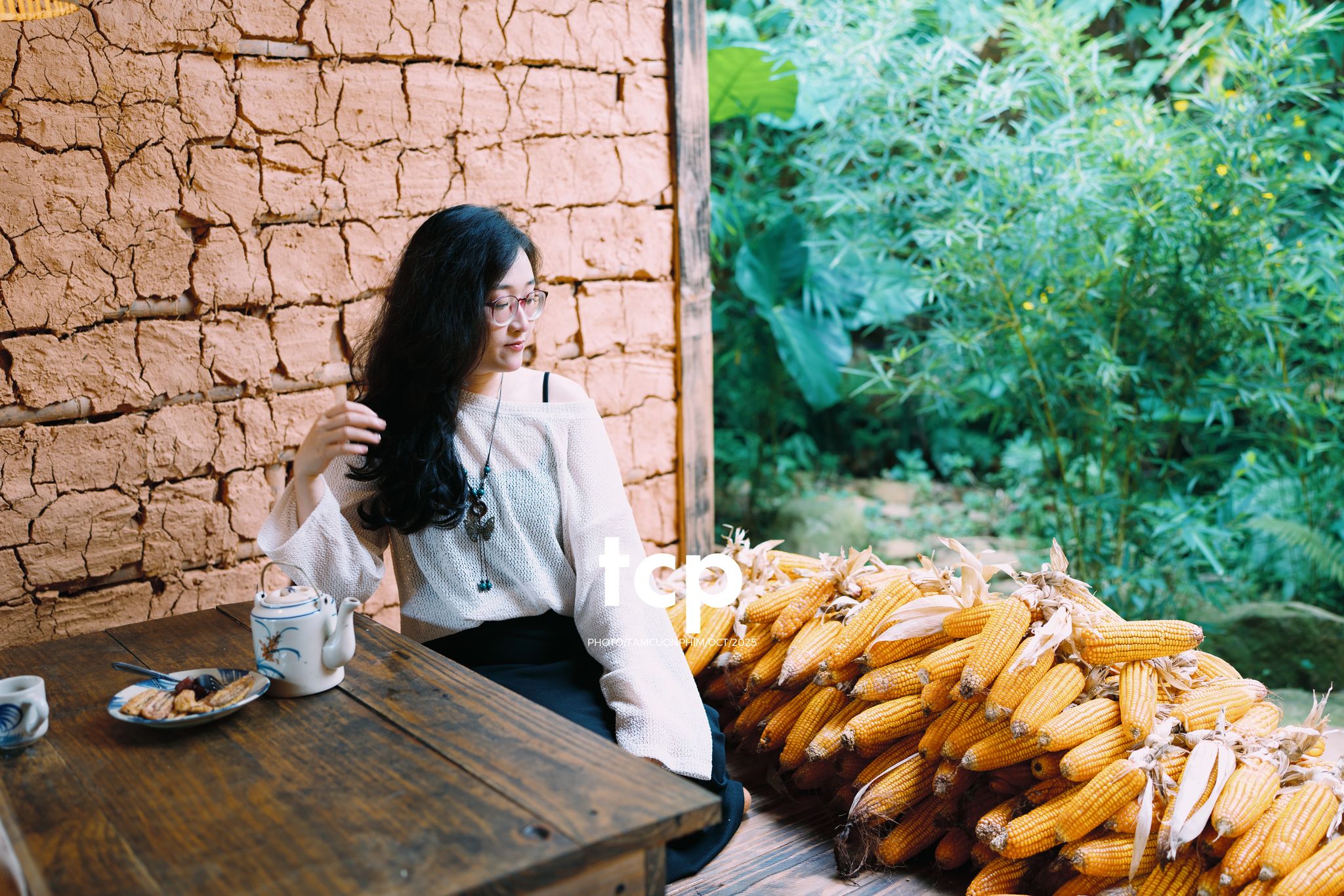 Tám Cuộn Phim - Chẳng phải chuyến đi nào cũng chỉ cần một chút bình yên thôi sao?