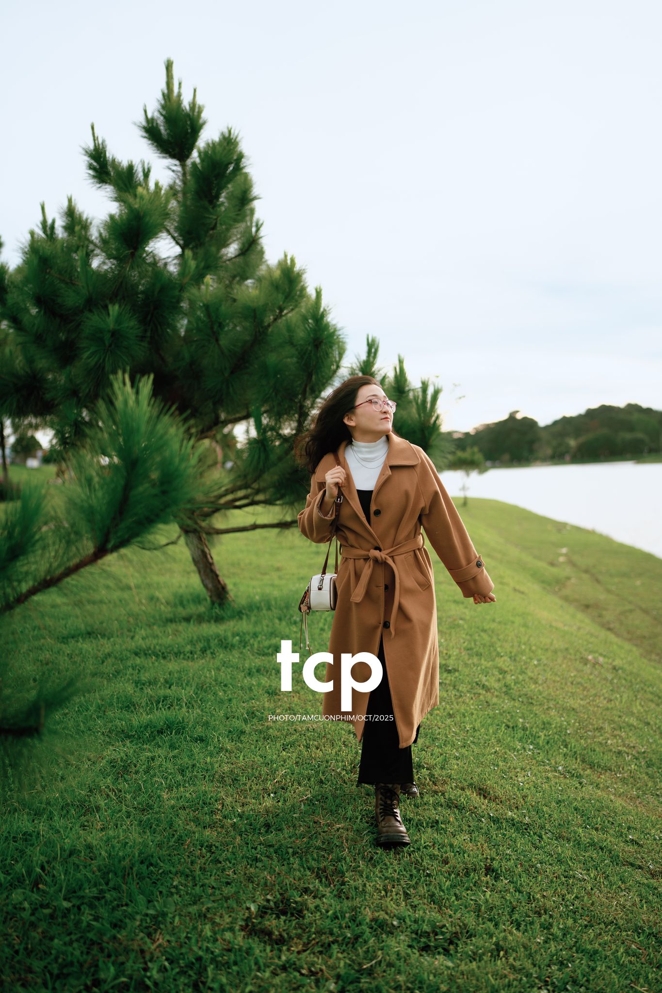 Tám Cuộn Phim - Chẳng phải chuyến đi nào cũng chỉ cần một chút bình yên thôi sao?