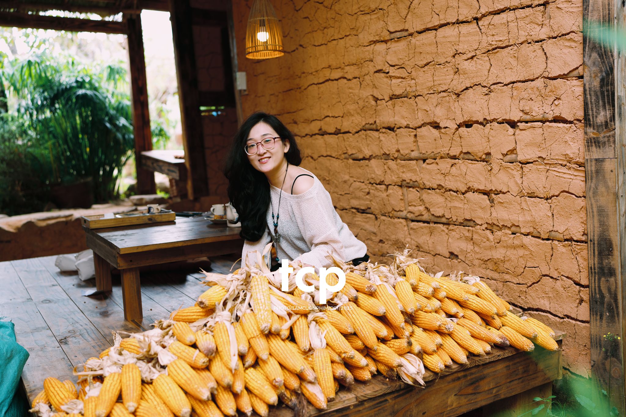 Tám Cuộn Phim - Chẳng phải chuyến đi nào cũng chỉ cần một chút bình yên thôi sao?