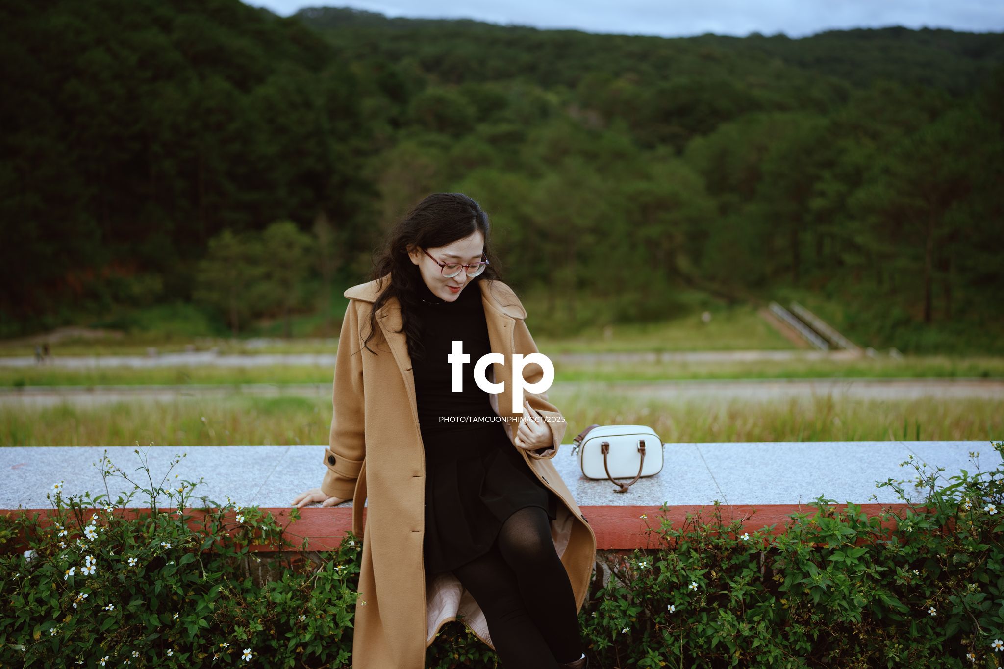 Tám Cuộn Phim - Chẳng phải chuyến đi nào cũng chỉ cần một chút bình yên thôi sao?