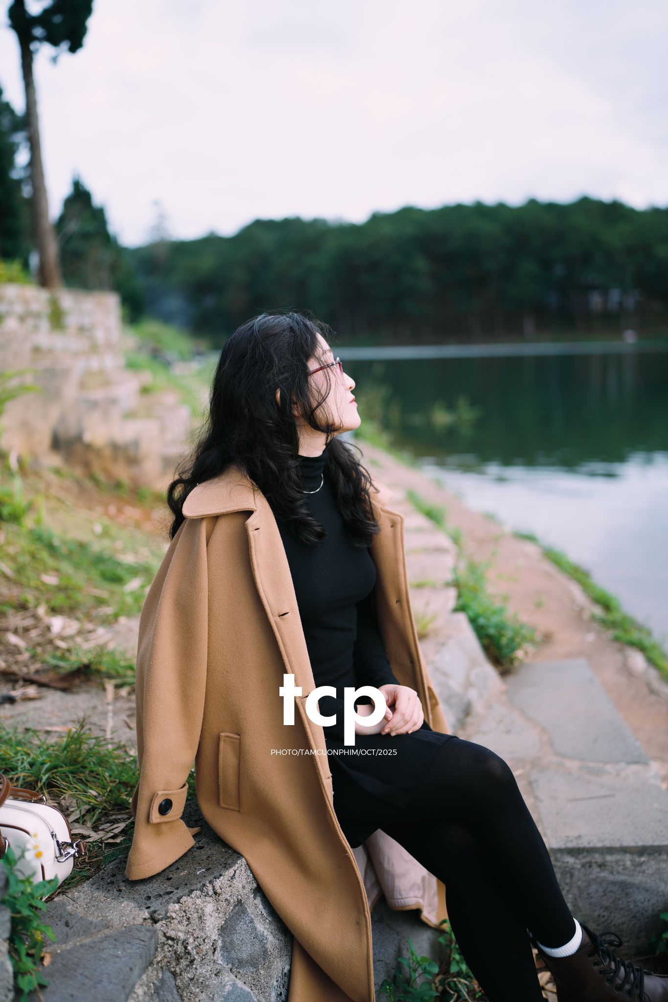 Tám Cuộn Phim - Chẳng phải chuyến đi nào cũng chỉ cần một chút bình yên thôi sao?