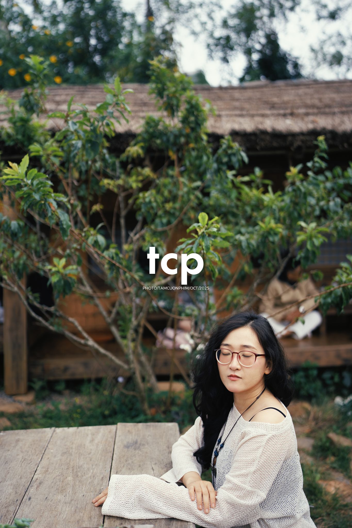 Tám Cuộn Phim - Chẳng phải chuyến đi nào cũng chỉ cần một chút bình yên thôi sao?