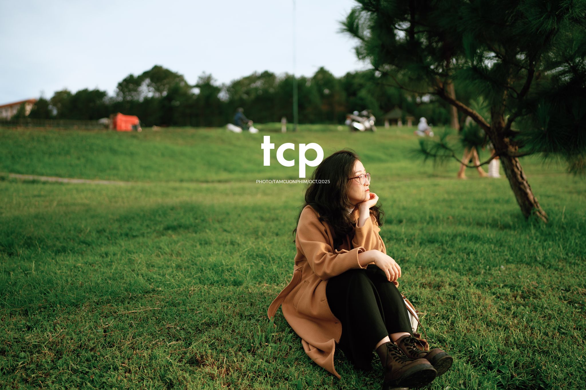 Tám Cuộn Phim - Chẳng phải chuyến đi nào cũng chỉ cần một chút bình yên thôi sao?