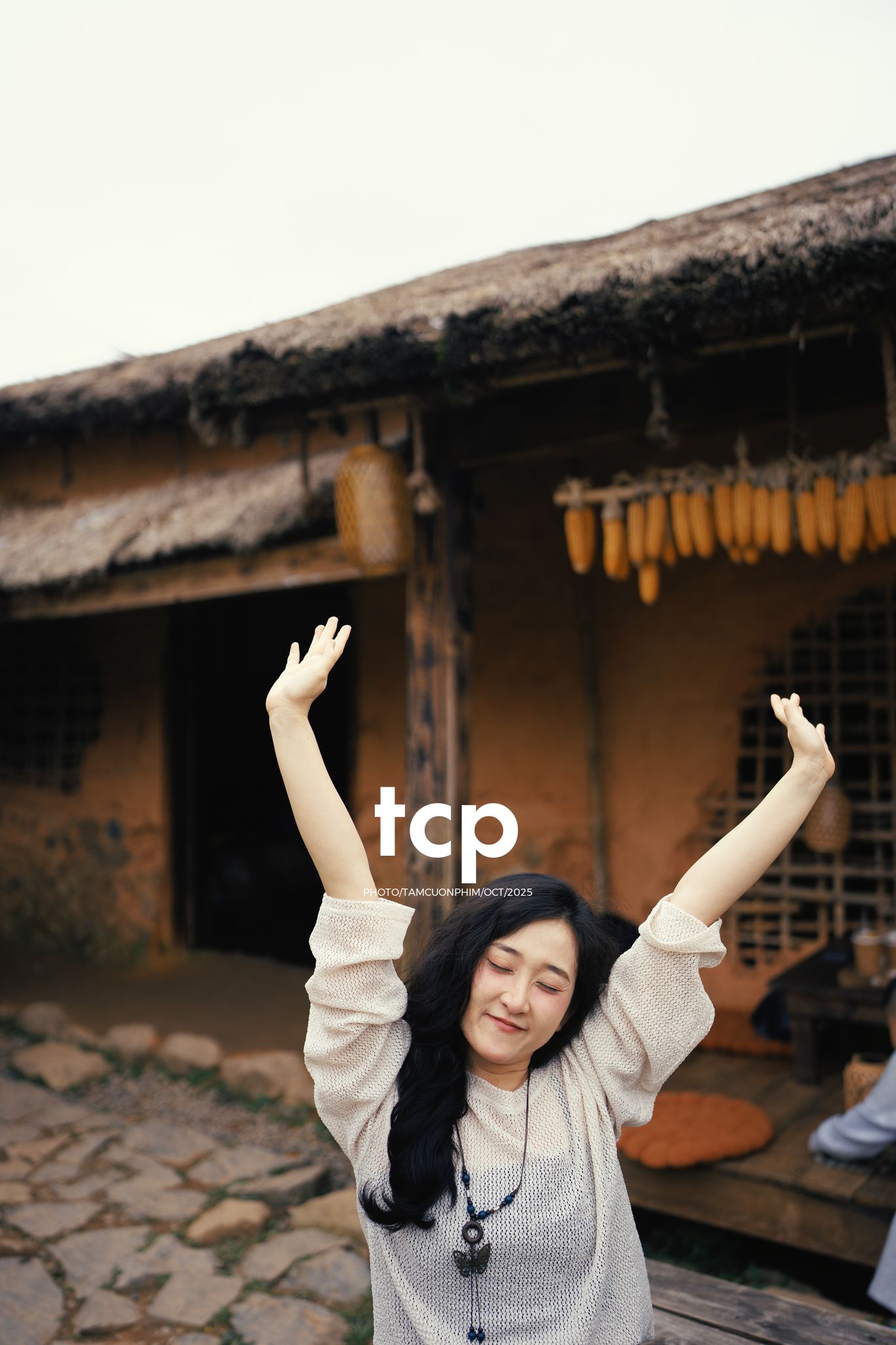 Tám Cuộn Phim - Chẳng phải chuyến đi nào cũng chỉ cần một chút bình yên thôi sao?