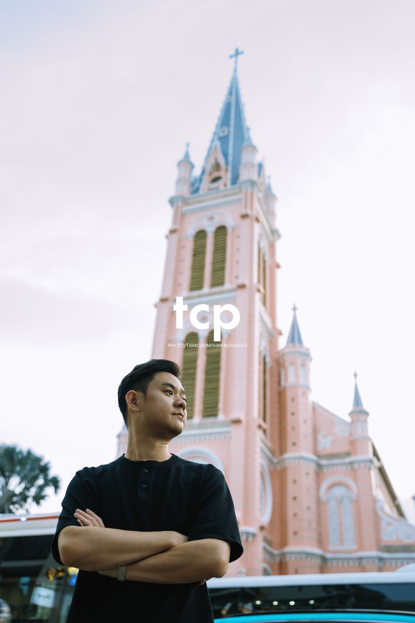 Tám Cuộn Phim - Hành trình khám phá đầy cảm hứng