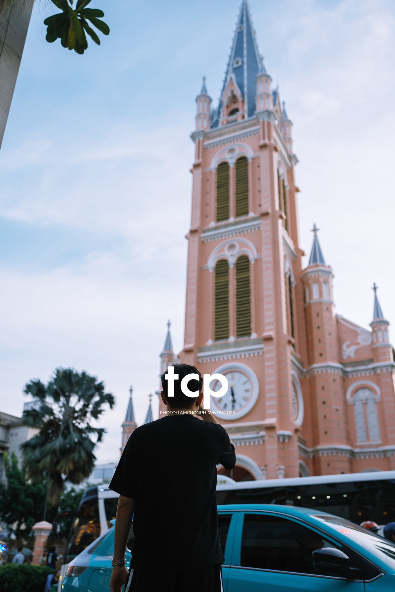 Tám Cuộn Phim - Hành trình khám phá đầy cảm hứng