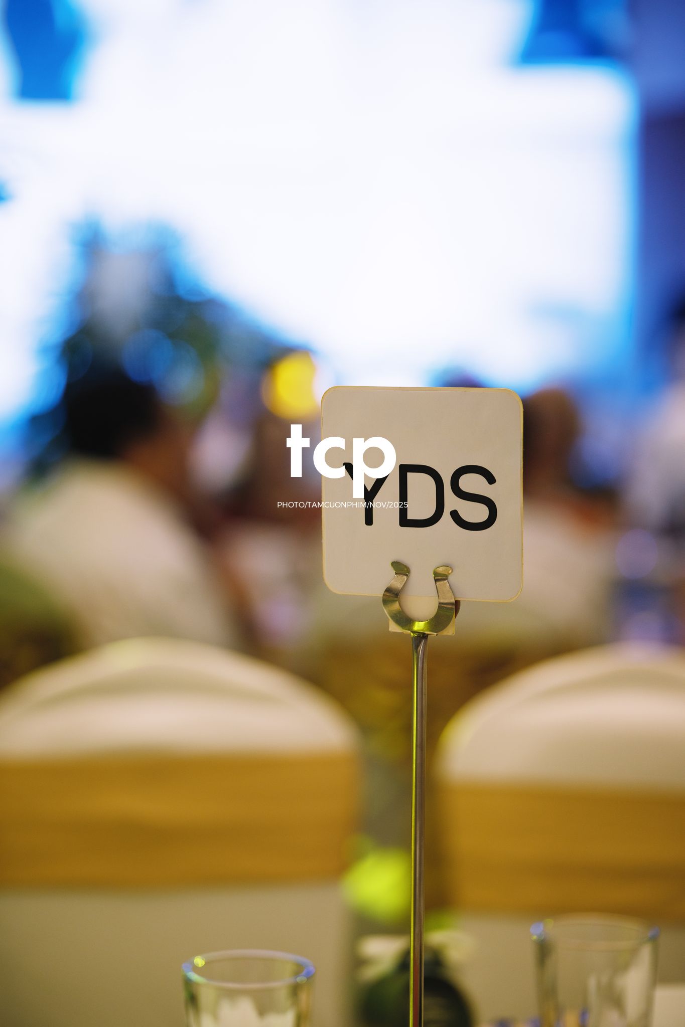 Tám Cuộn Phim - Hơi ấm ngày chung đôi