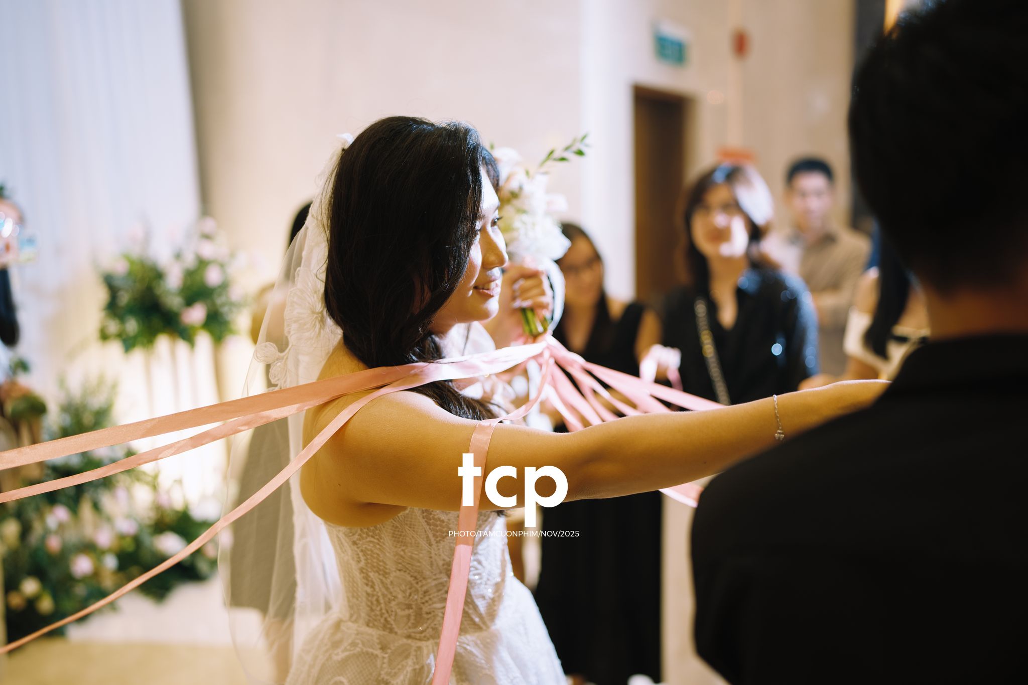 Tám Cuộn Phim - Hơi ấm ngày chung đôi