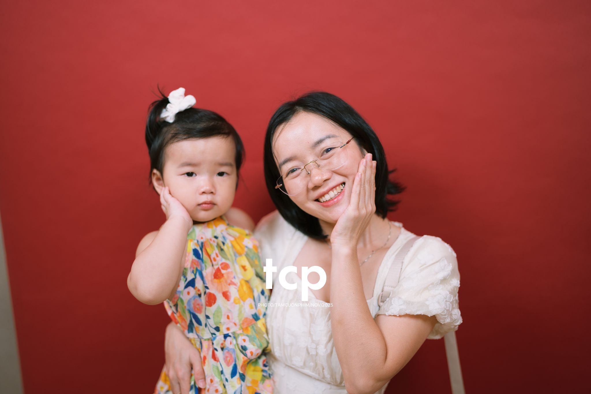 Tám Cuộn Phim - Hơi ấm ngày chung đôi