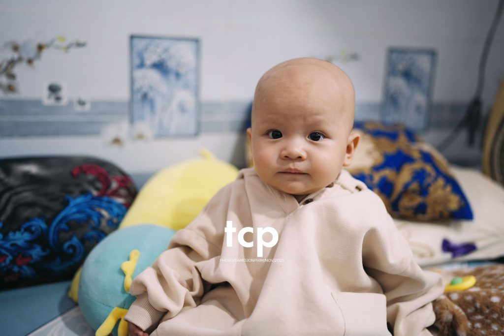 Tám Cuộn Phim - Những thước phim đời thường chân thực