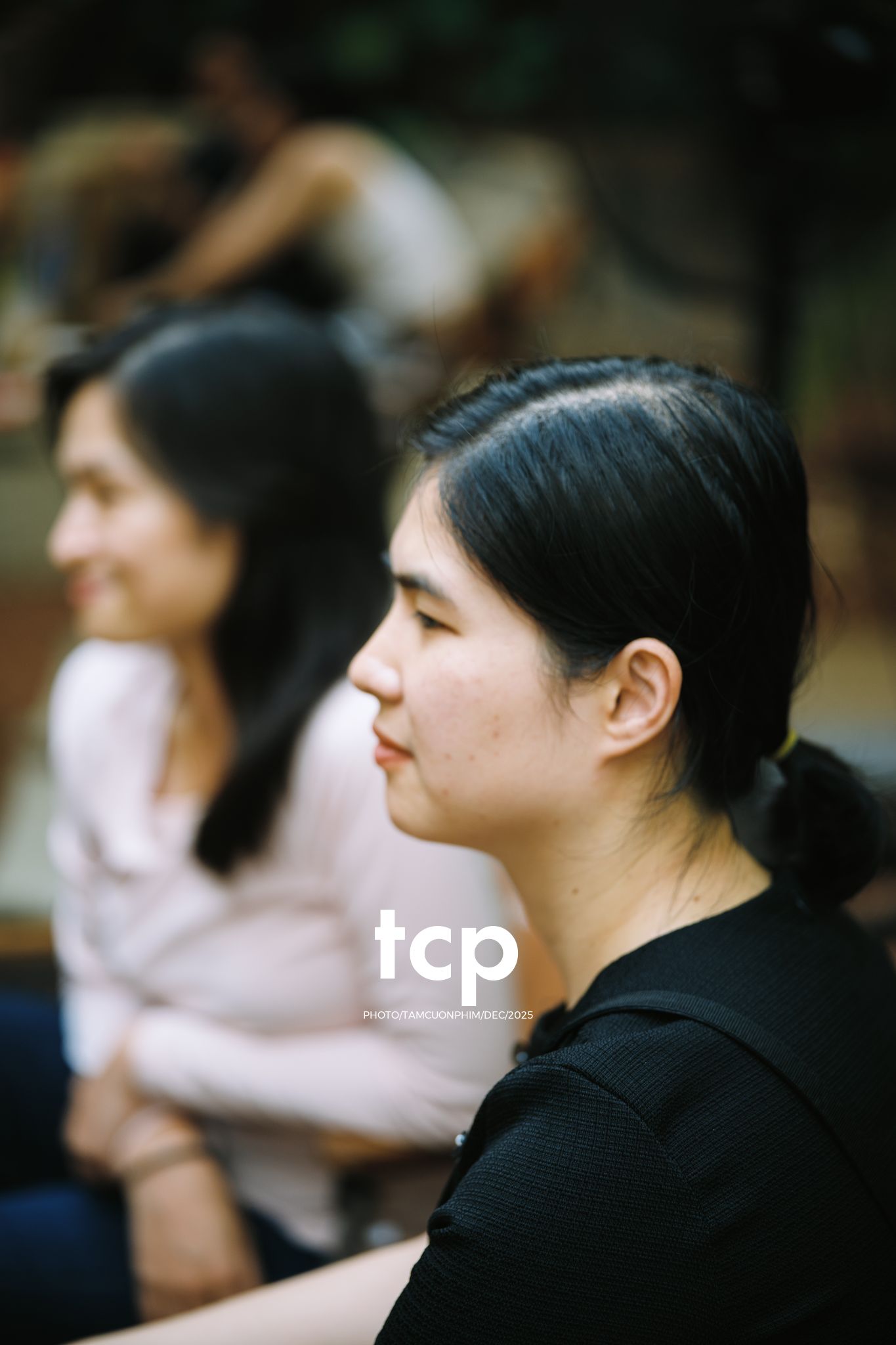 Tám Cuộn Phim - Hương cà phê và sắc đỏ mùa lễ hội