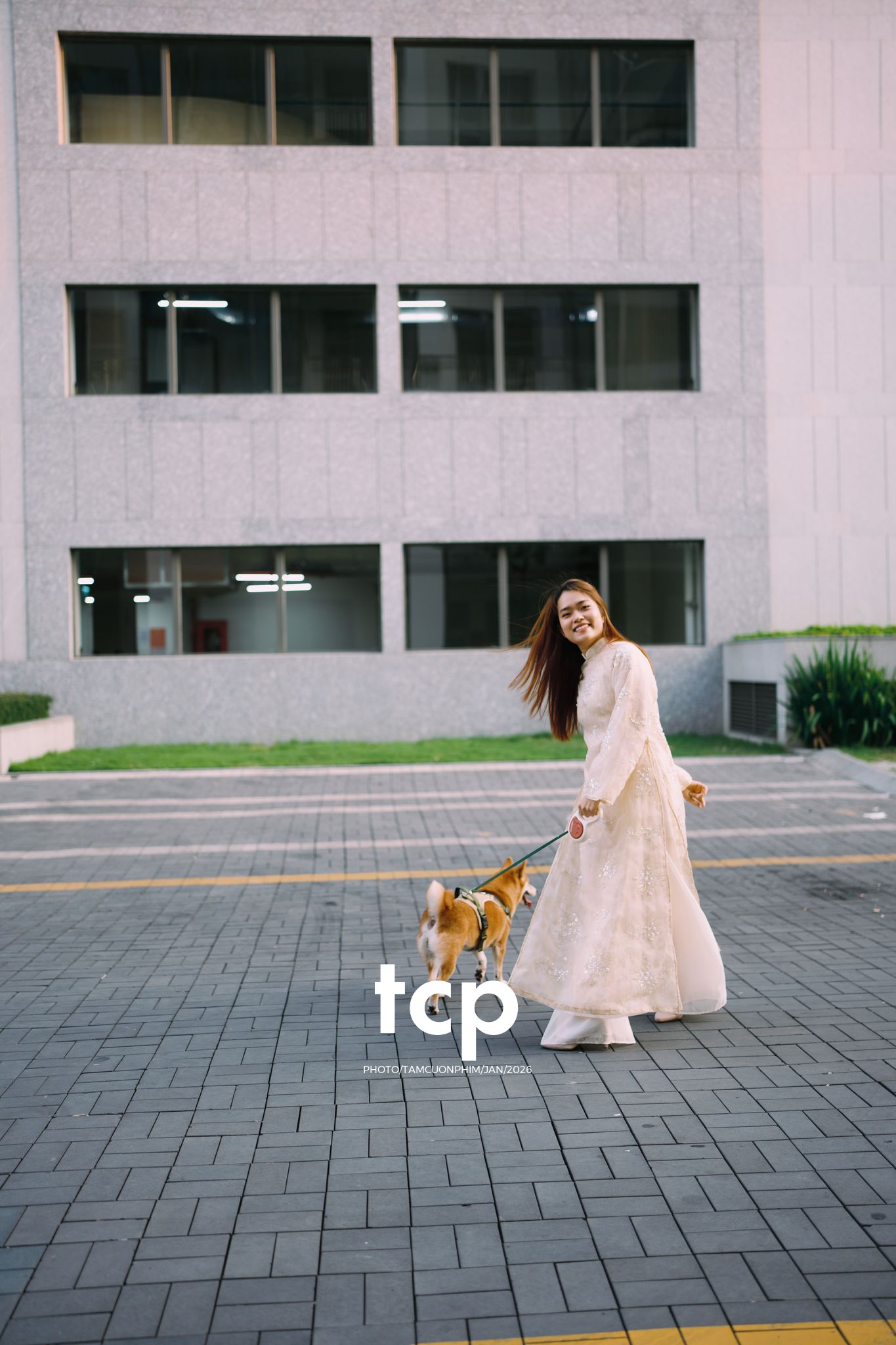 Tám Cuộn Phim - Nét duyên dáng trong buổi chiều dạo phố cùng người bạn nhỏ