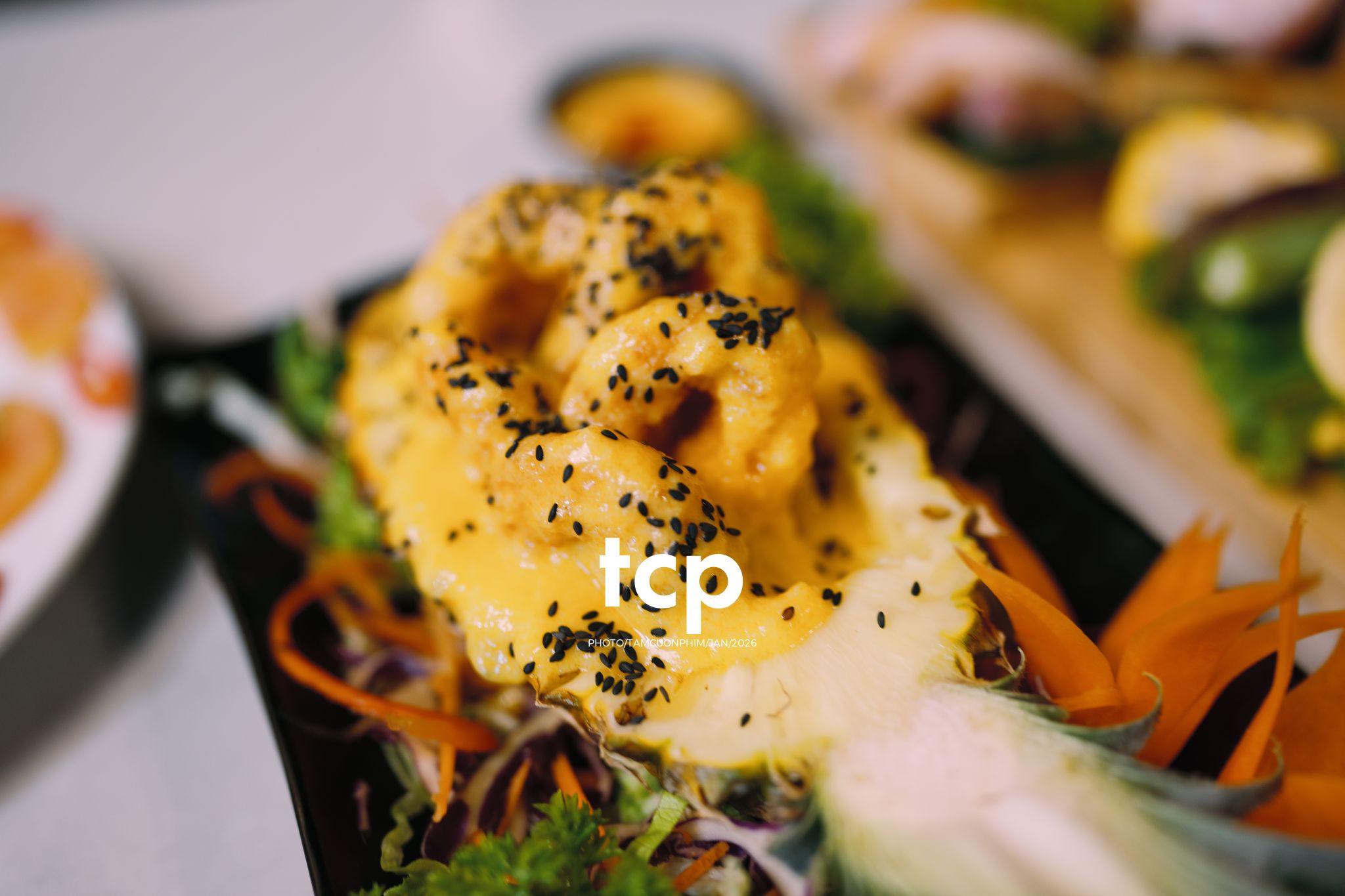 Tám Cuộn Phim - Chiếc view triệu đô cùng hội bạn "tâm đầu ý hợp"